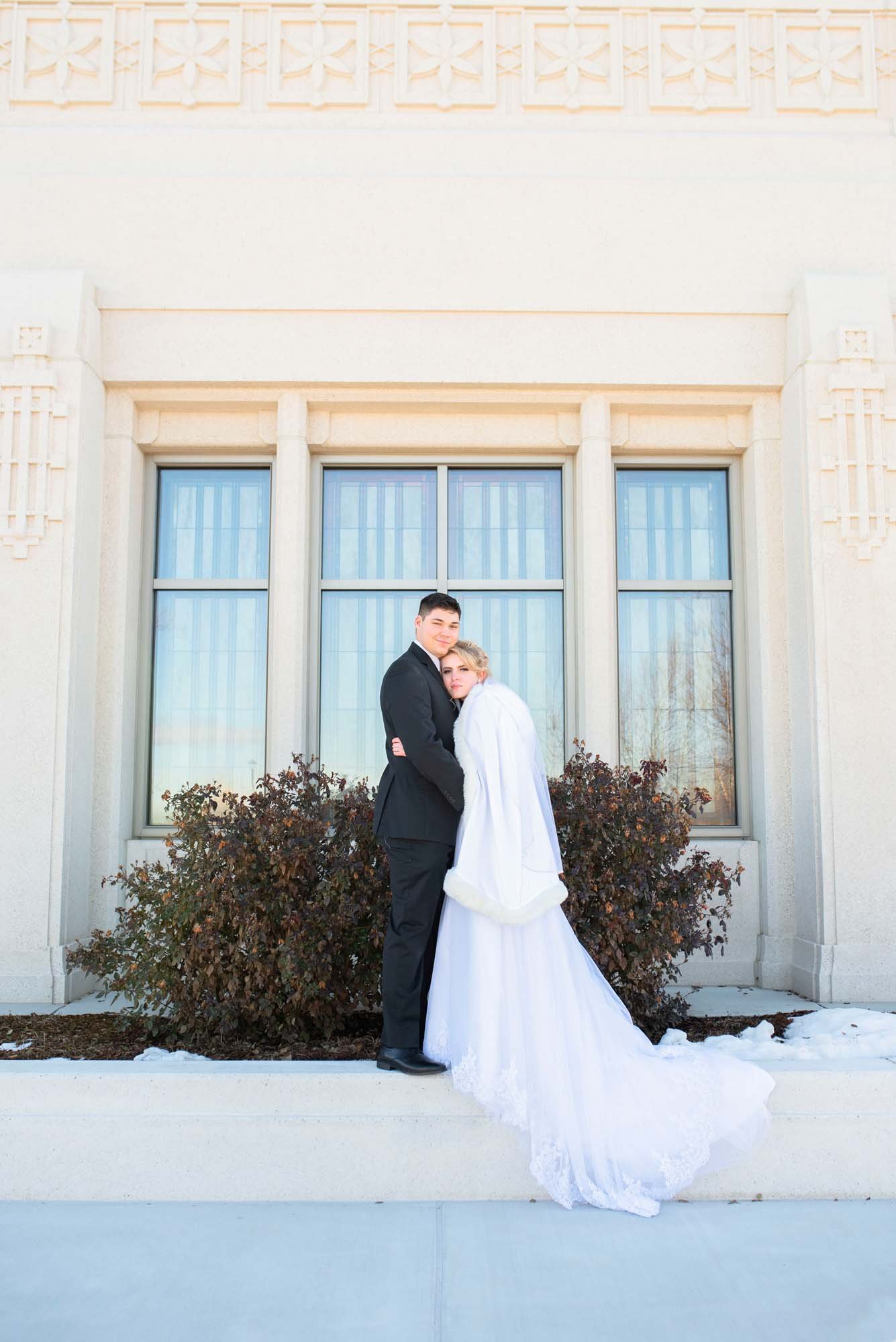 Winter-Wedding-photography-Meridian-Idaho-Temple-Ada-County-Photographer.jpg