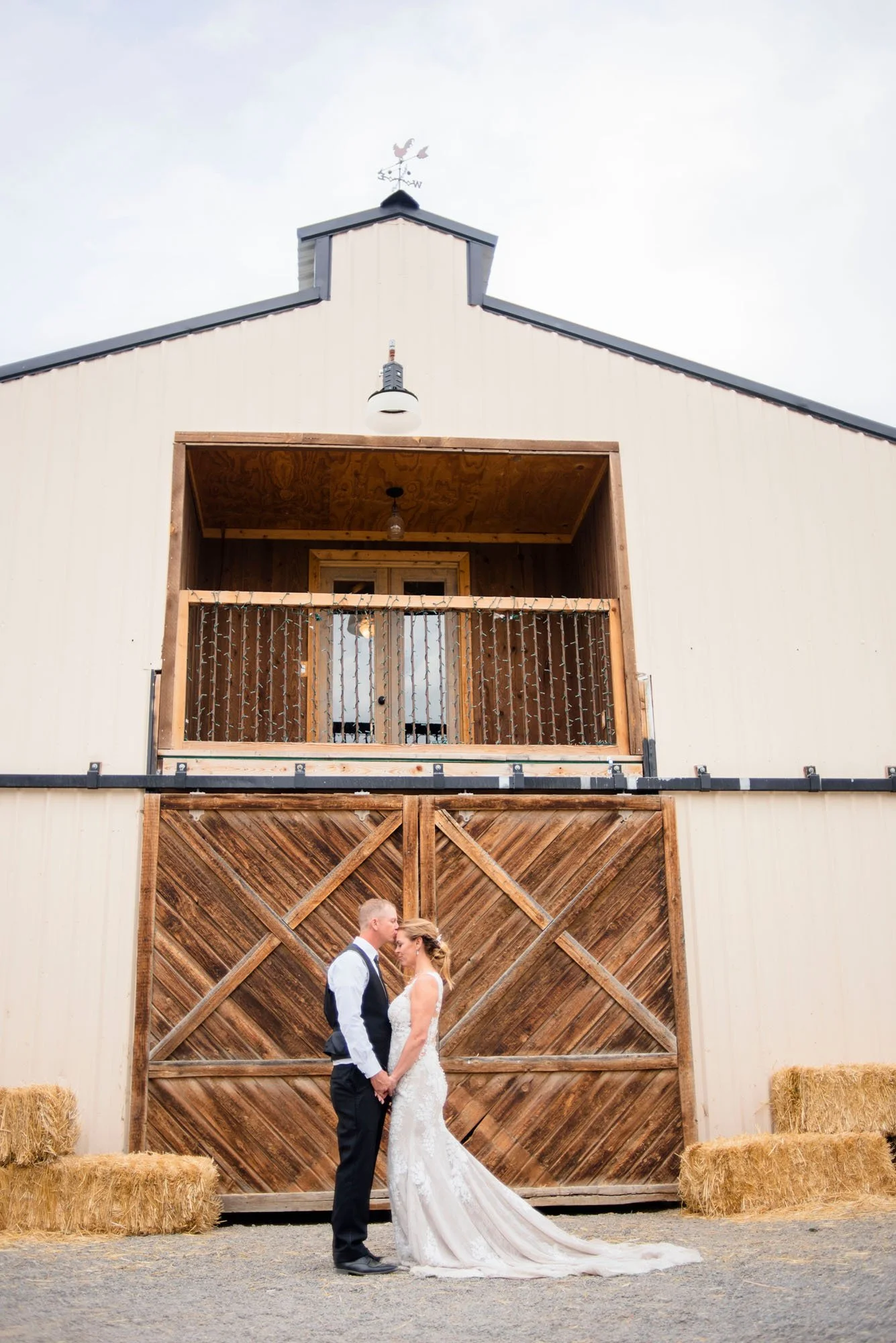 Firefly-Ranch-Idaho-Venue-Nampa-wedding-Ceremony-Outdoors-western-rustic.jpg