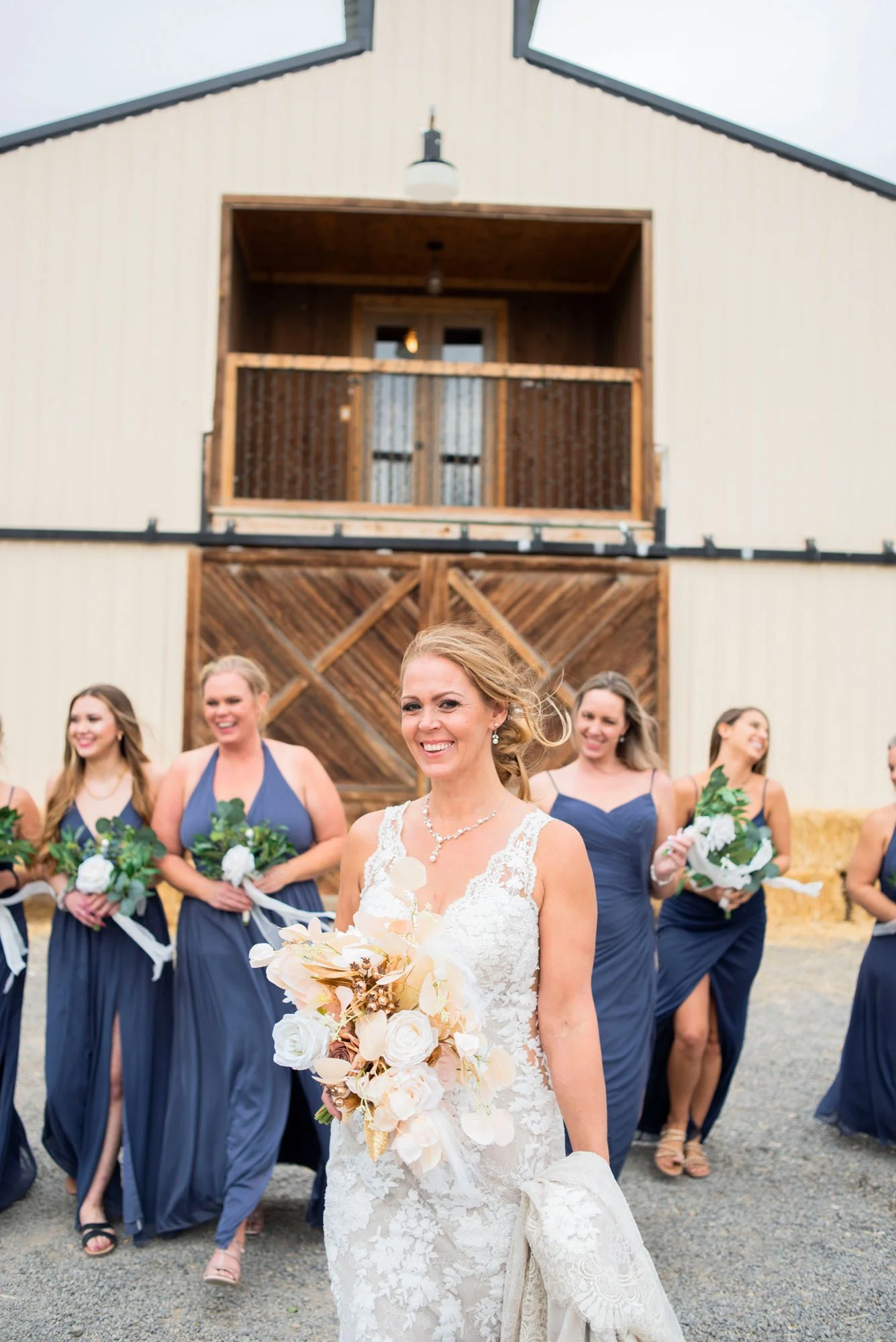 Nampa-Idaho-wedding-Venue-Firefly-ranch-wood-flowers-Barn-Canyon-County.jpg
