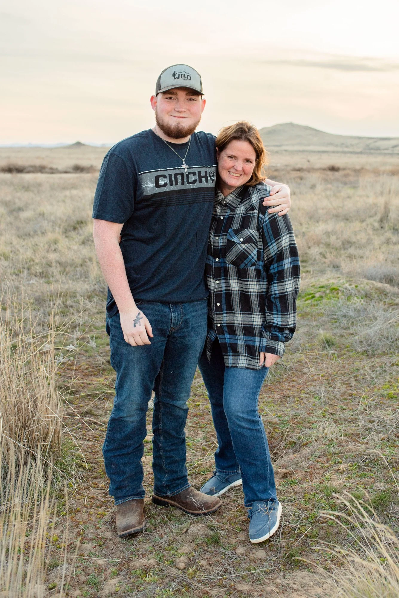 Mom-Son-Senior-photos-Family-Nampa-Idaho-Photographer-portraits.jpg