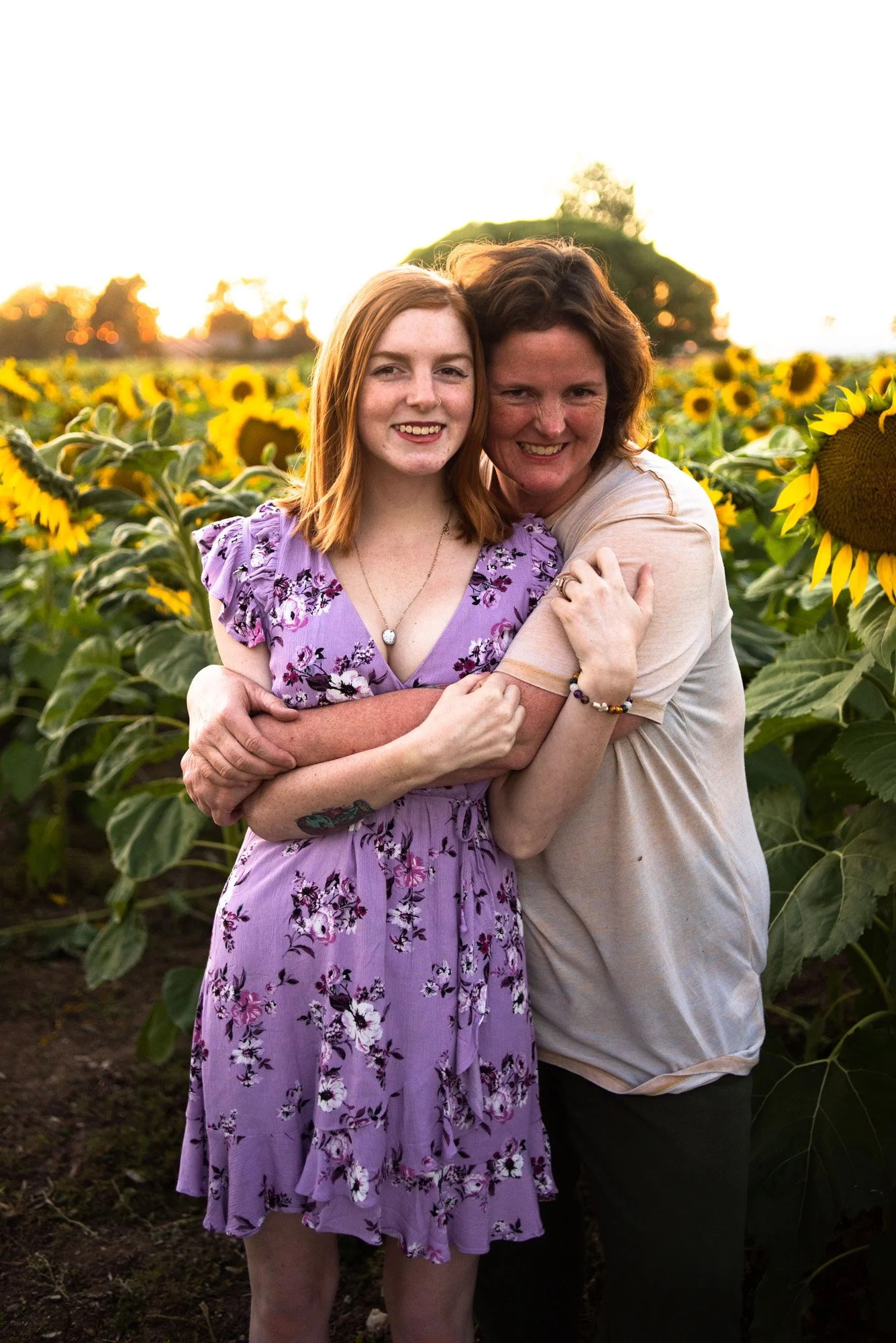Mother-Daugther-Shoot-Sunflower-Field-Meridian-Idaho-Photographer-Senior-photos.jpg