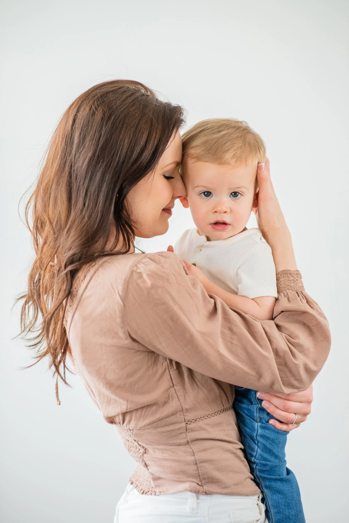 Mommy-and-Me-Mini-Photoshoot-Poses-Emmett-Idaho-Photographer-Son.jpg