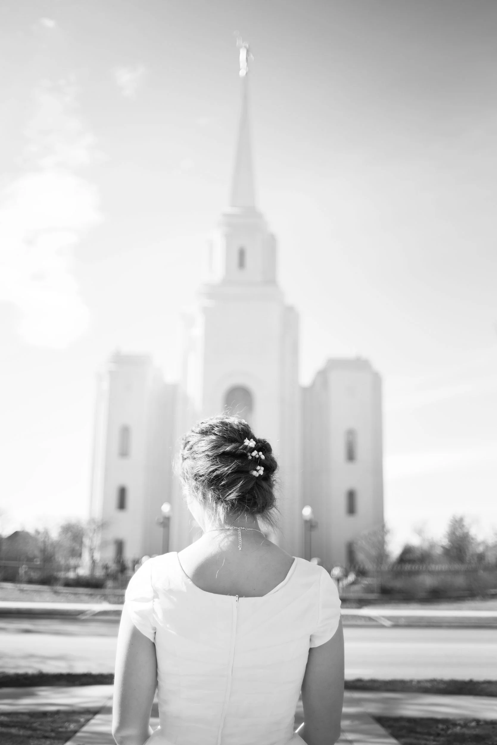 Temple-wedding-photographer-Brigham-City-Bride-Hannah-O-Hansen-wedding-dress.jpg