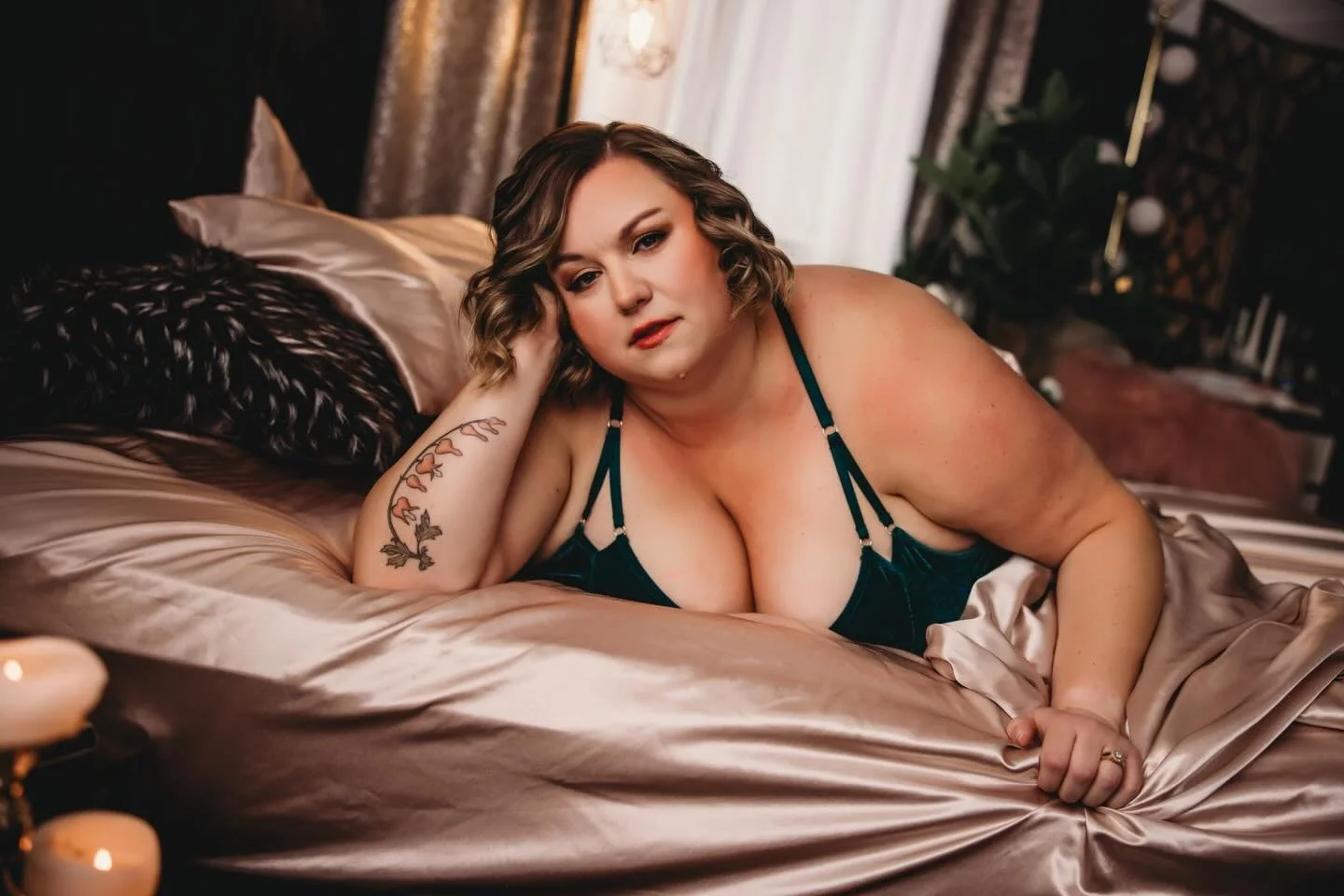 Privacy.

We make your privacy really a top priority at the studio. We are located in the country surrounded by acres of land (ok cows too, no they are not ours)

If you want to remain private that is absolutely something we respect here. The studio 