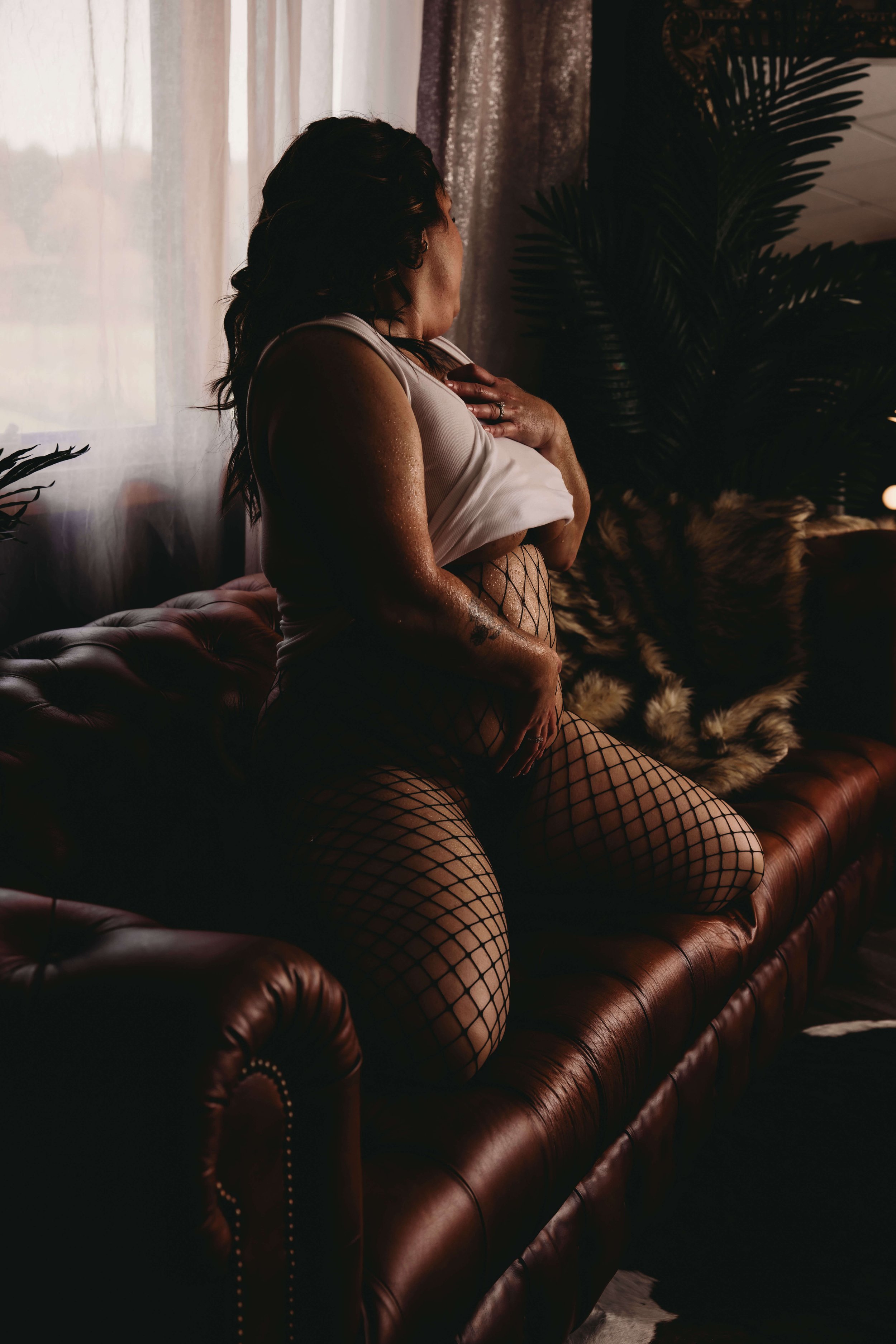julie-boudoir-wisconsin-photographers-near-me-photographer-siren-wi-confidence-blog-blogging-diverse-plus-size-incusive-ages-shapes-size-couples-boudoir-relationship-intimate-photographer 7.jpg