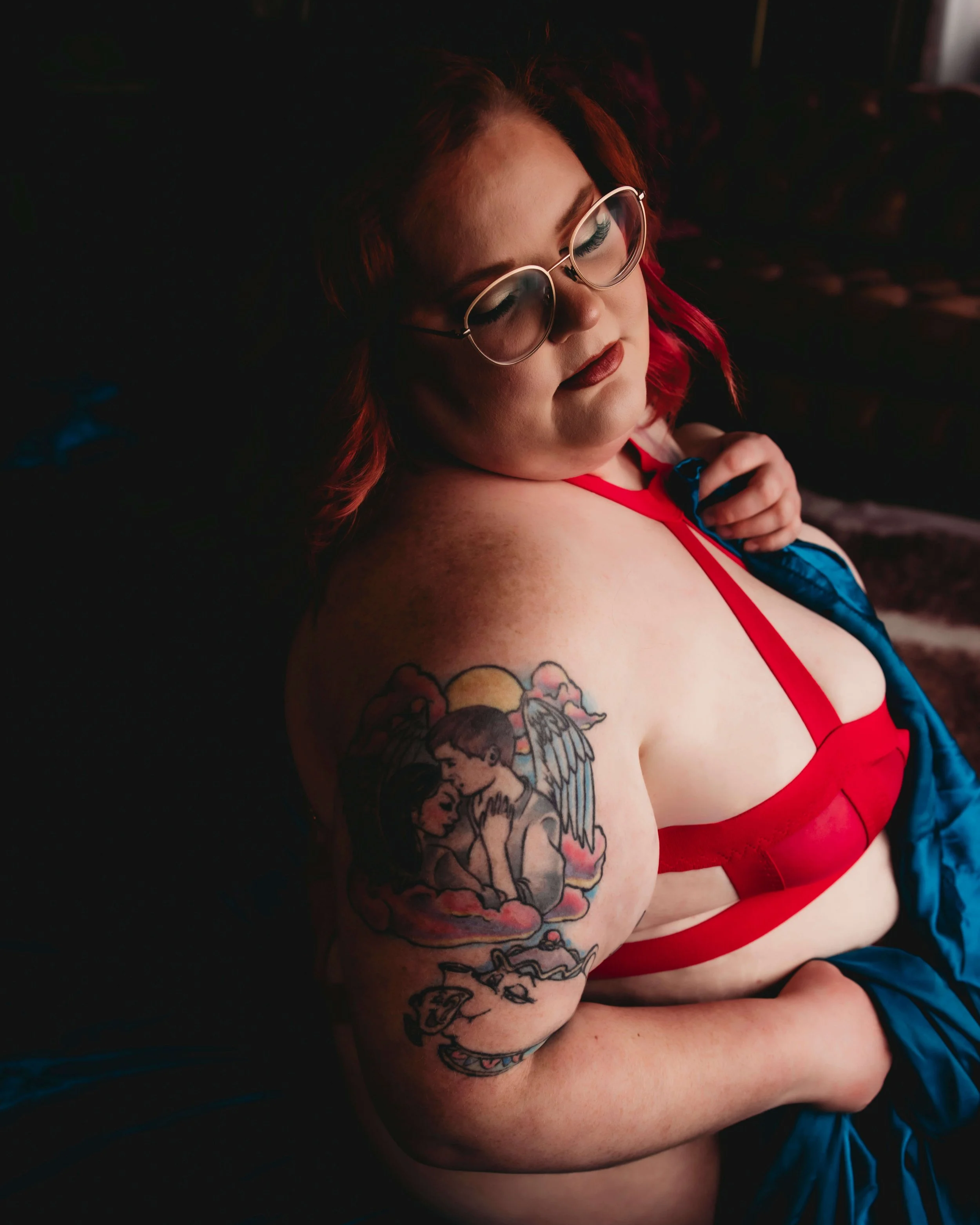 julie-boudoir-wisconsin-photographers-near-me-photographer-siren-wi-confidence-blog-blogging-diverse-plus-size-incusive-ages-shapes-size-mom-moms.JPG2.png