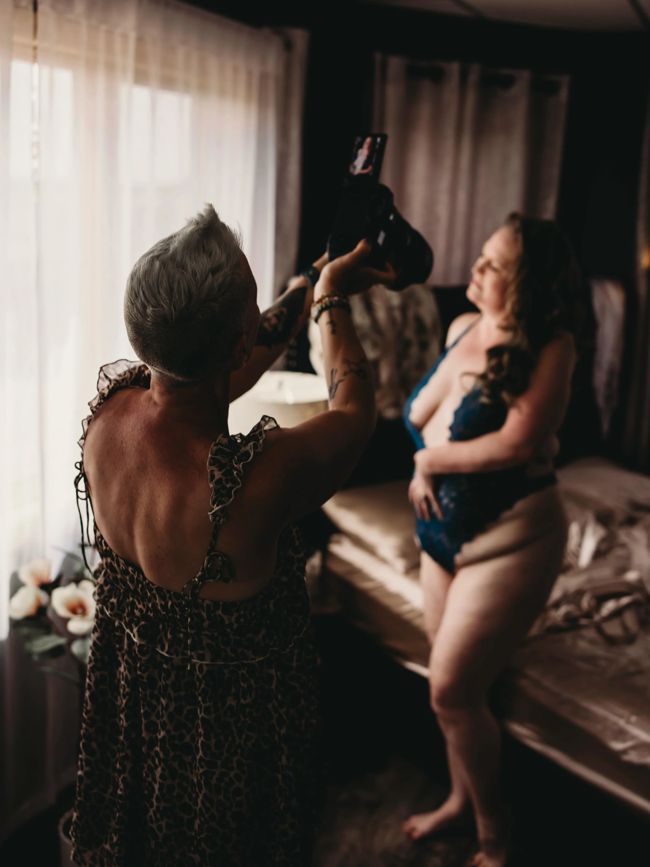 What does a day at the studio look like? I have thought of every detail for you. You just arrive. 

I am ready for you. Studio is prepped.  Is it weird that my studio is in my home?  No. Does it seem like just a basement you are coming into?  No. 

T