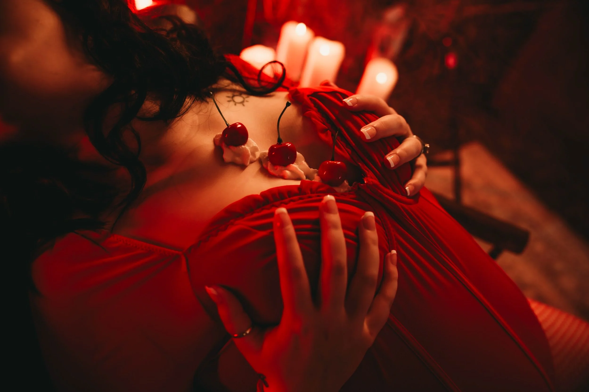 Reminiscing on this whip + cherries session🥵

You guys are obsessed with this set and for good fcking reason. 🔥

Available in Opal and above

#wisconsinboudoirphotographer #wisconsinboudoirphotography #minnesotaboudoirphotographer #minnesotaboudoir