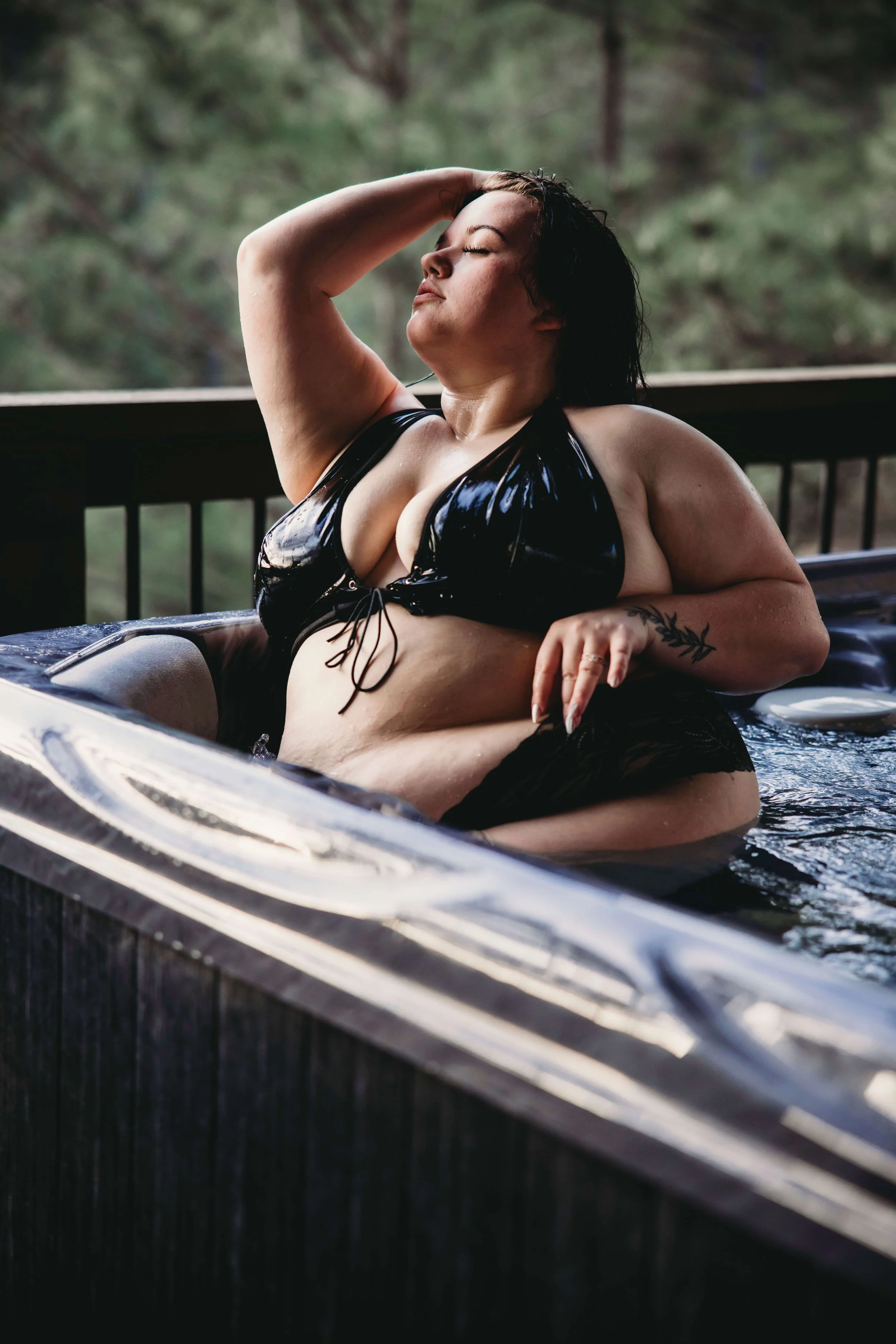 julie-boudoir-wisconsin-photographers-near-me-photographer-siren-wi-confidence-blog-blogging-diverse-plus-size-incusive-ages-shapes-size-couples-boudoir-relationship-intimate-photographer 157.jpg