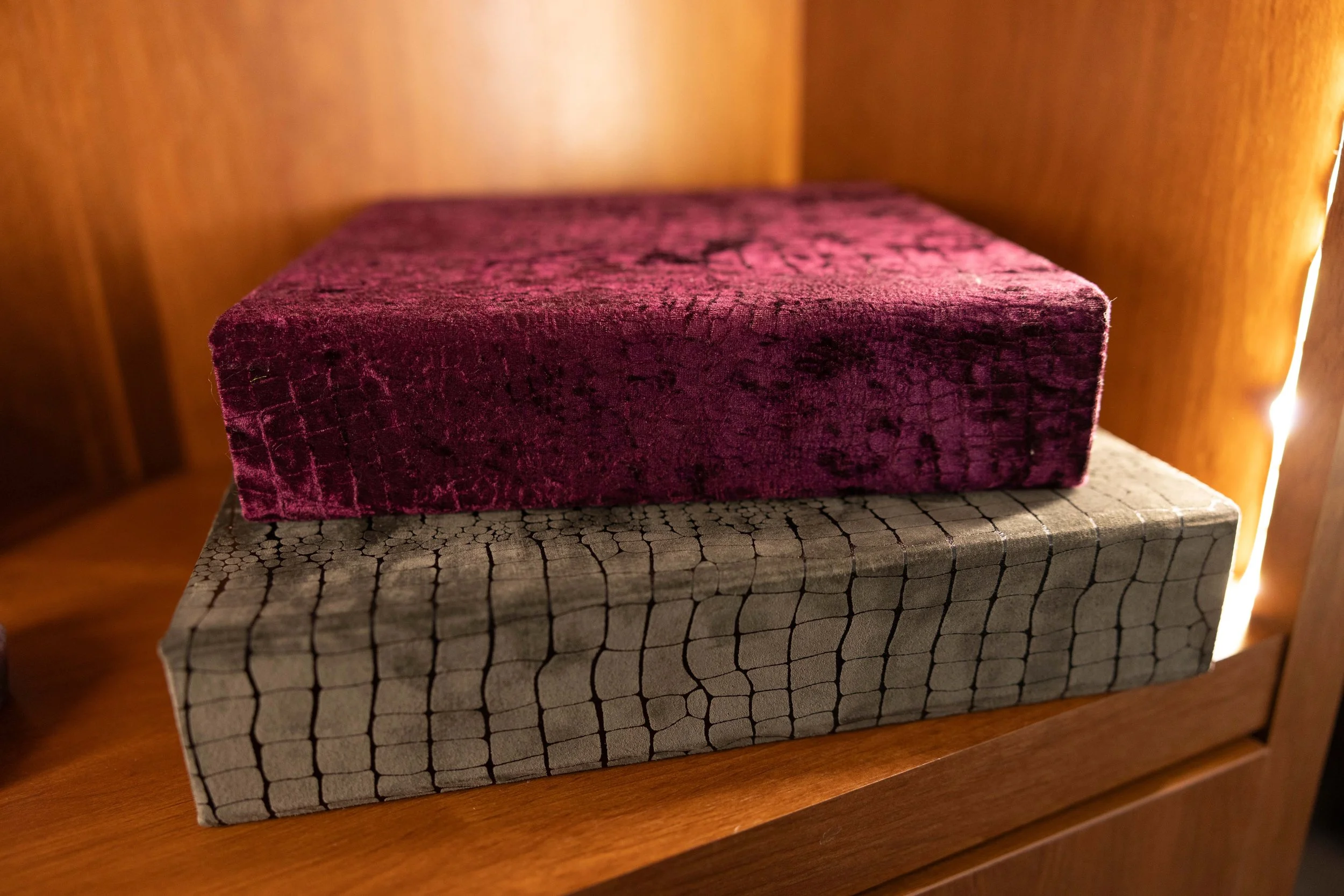 julie-boudoir-wisconsin-photographers-near-me-photographer-siren-wi-confidence-blog-blogging-diverse-plus-size-incusive-ages-shapes-size-couples-boudoir-relationship-intimate-photographer 7.jpg