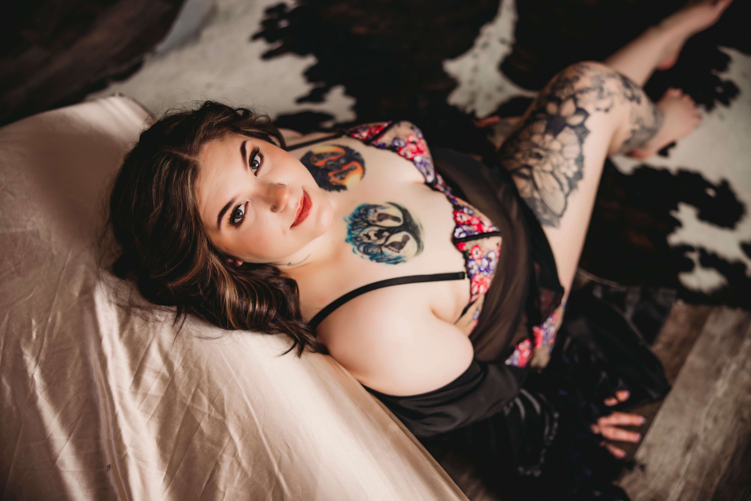 julie-boudoir-wisconsin-photographers-near-me-photographer-siren-wi-confidence-blog-blogging-diverse-plus-size-incusive-ages-shapes-size-couples-boudoir-relationship-intimate-photographer 167.jpg