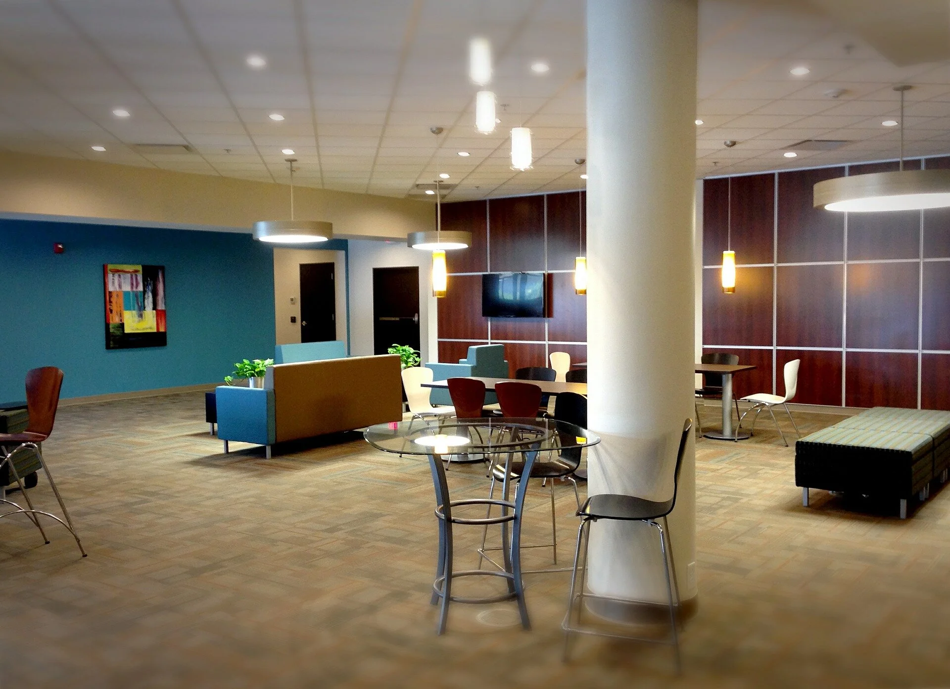 lobby-411029_1920.jpg