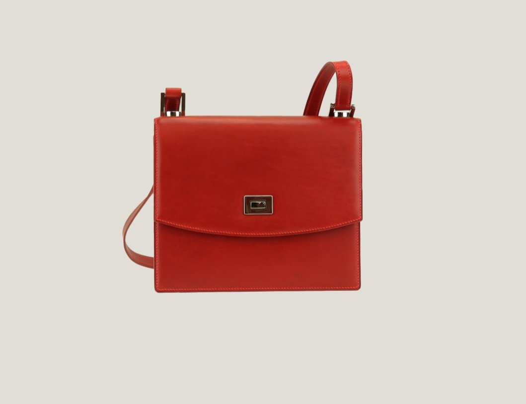 Patricia_Red_Front_e1ded7.jpg