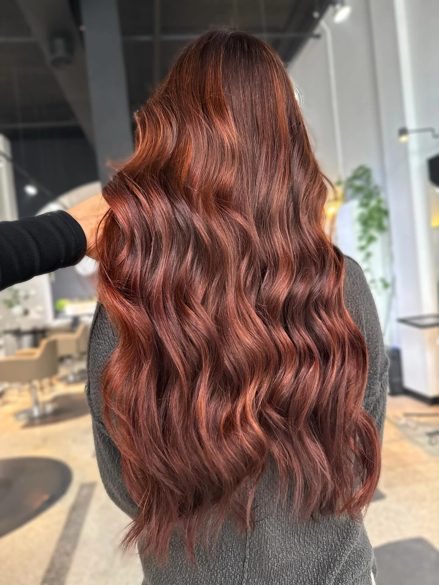 Spring copper💥
Color/cut/style by: @sdasilva.beauty