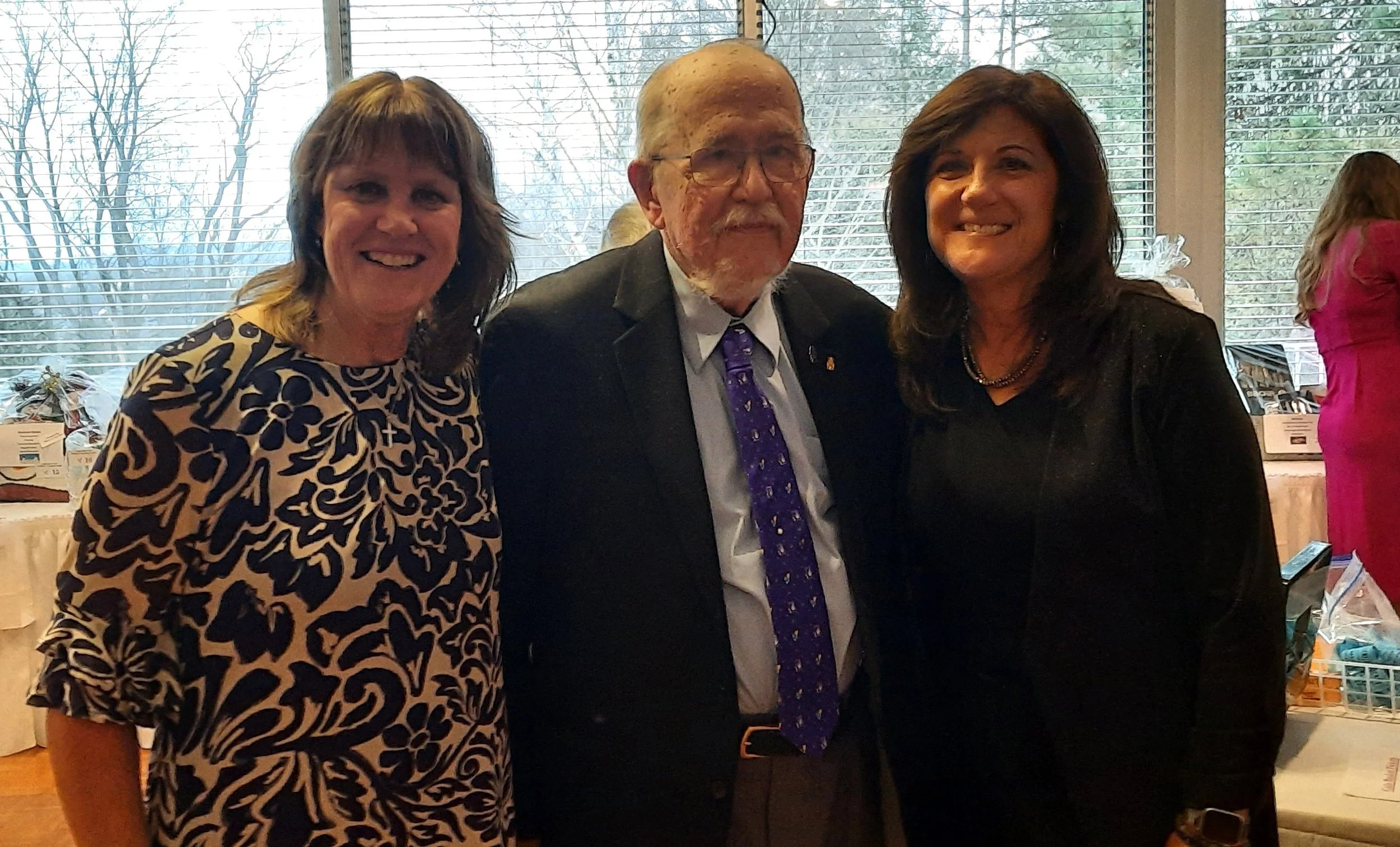 20260314_181909 Marianne, Wayne + Lesley.jpg