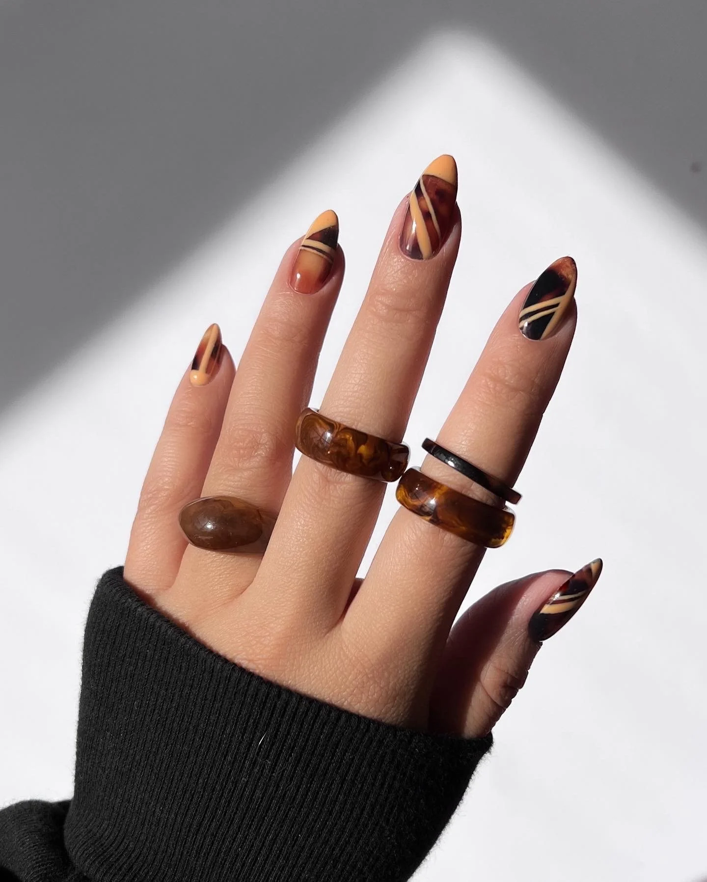 tortoise shell nails 