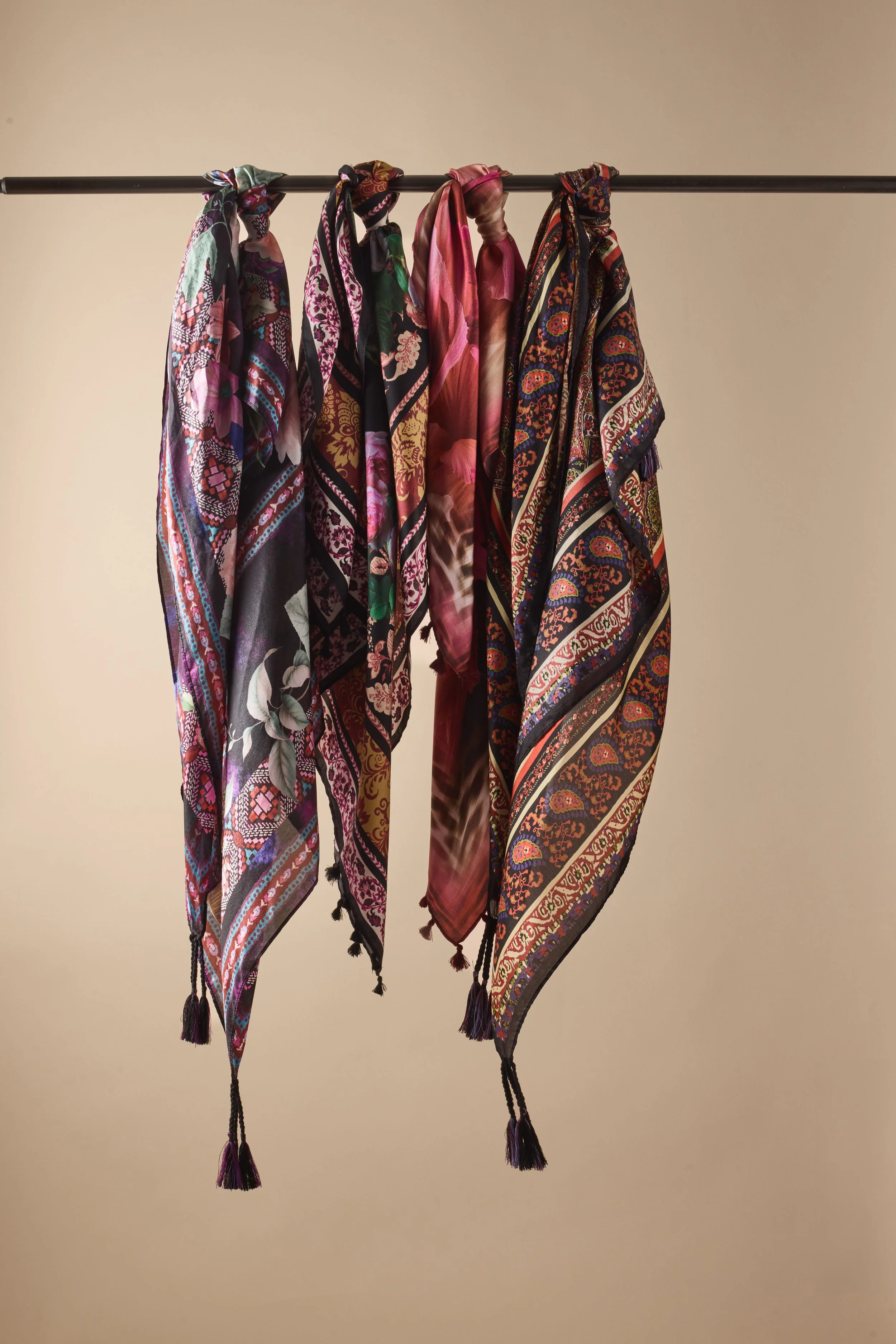 SILK_SCARVES_640.jpg