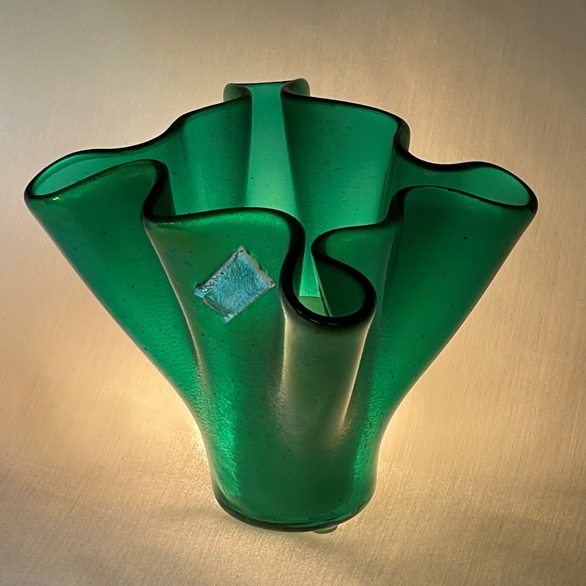vase_aqua_iridescent_3.jpg