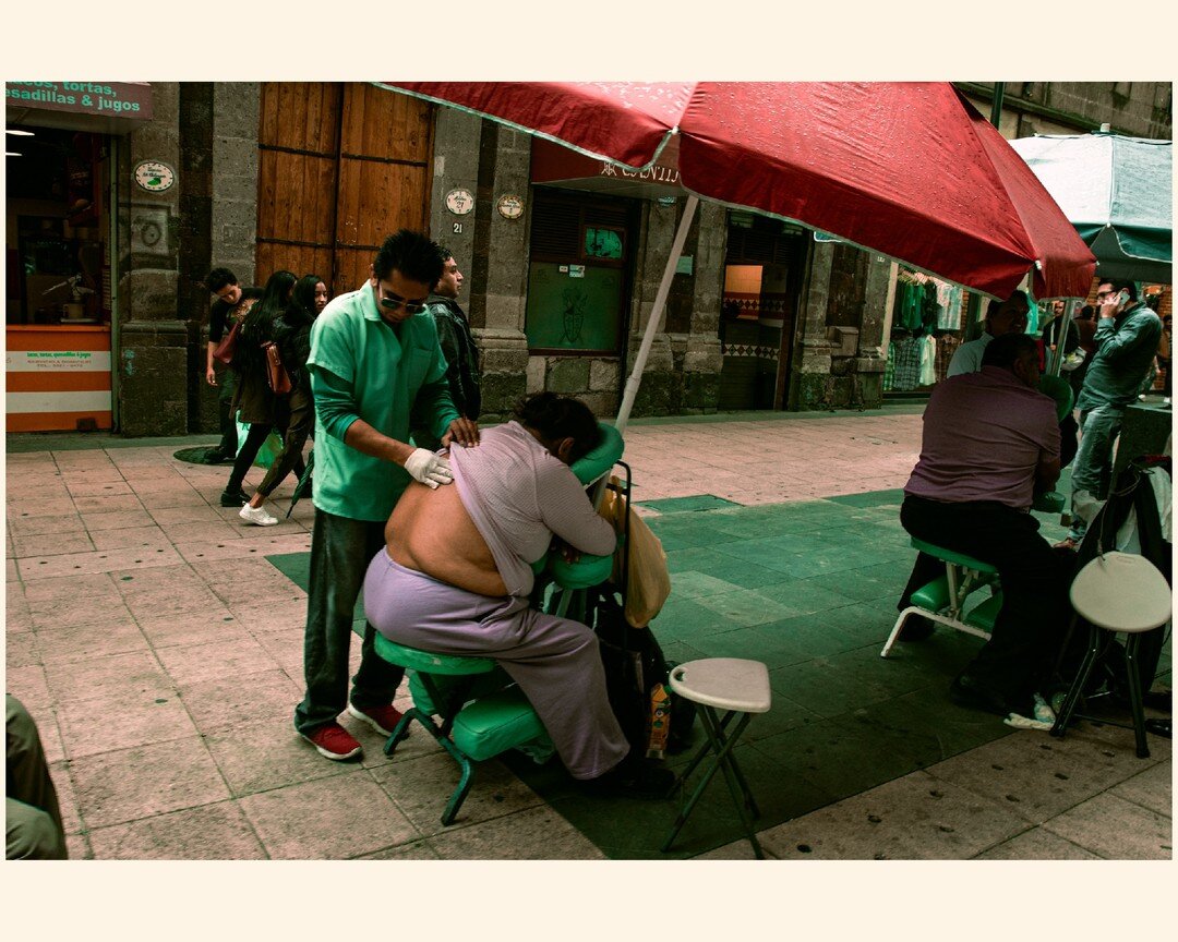 When we never sit down, how do we know that we are actually moving?  Mexico.⠀⠀⠀⠀⠀⠀⠀⠀⠀
.⠀⠀⠀⠀⠀⠀⠀⠀⠀
.⠀⠀⠀⠀⠀⠀⠀⠀⠀
.⠀⠀⠀⠀⠀⠀⠀⠀⠀
#street #streetphotography #streetphoto #streettales #lensculture #nikon #photo #photography #Mexico #travel #urban #people #humans