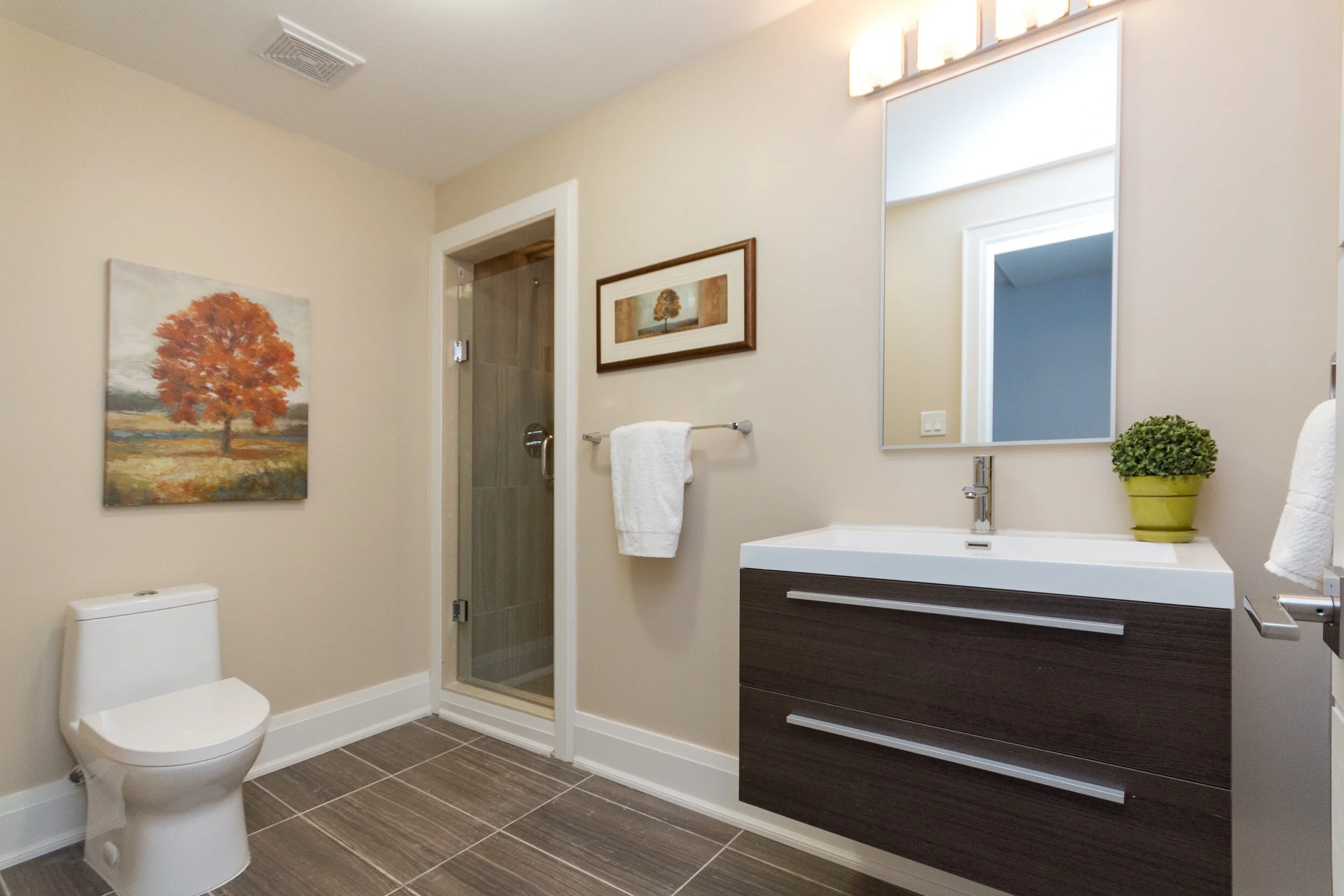 Custom home - modern detached