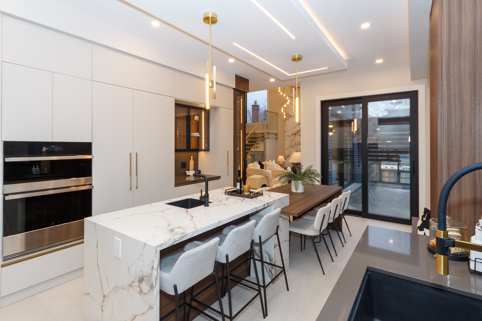 013-1526 Garnet Avenue_2-IMG_5605.jpg