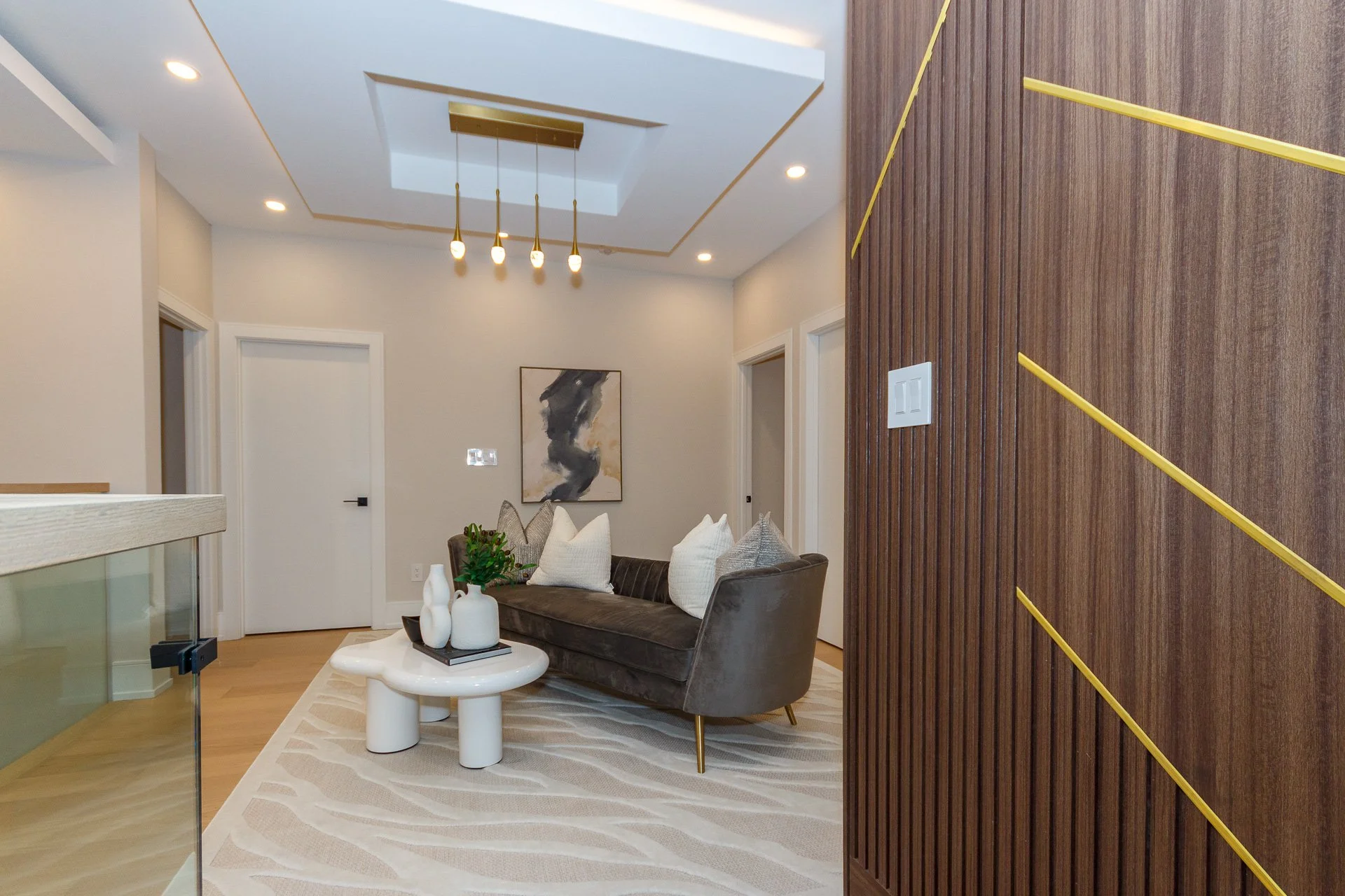 019-1526 Garnet Avenue_2-IMG_5642.jpg