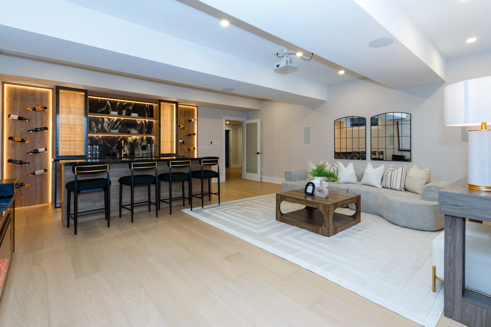 041-1526 Garnet Avenue_2-IMG_5707.jpg