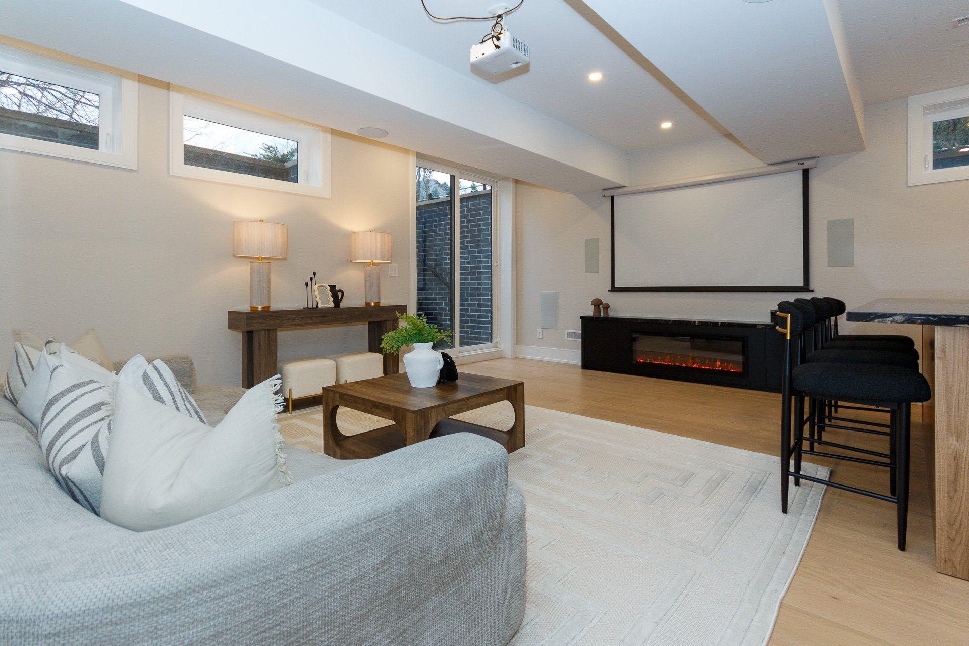 043-1526 Garnet Avenue_2-IMG_5697.jpg