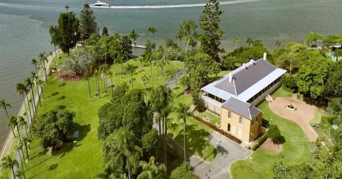 Newstead House