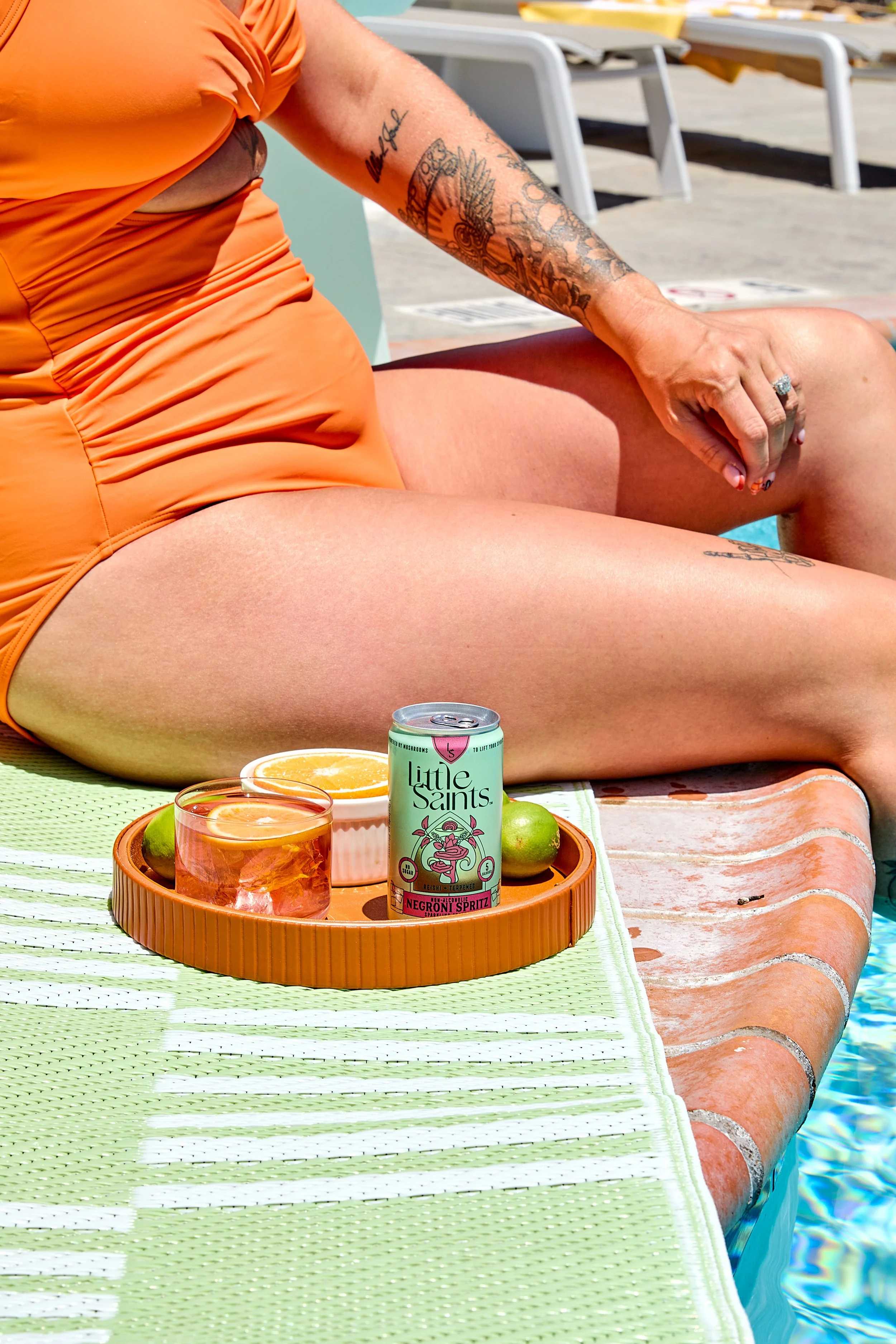 california-lifestyle-beverage-photographer-cpg-na-cocktail-still-life-pool-4.jpg