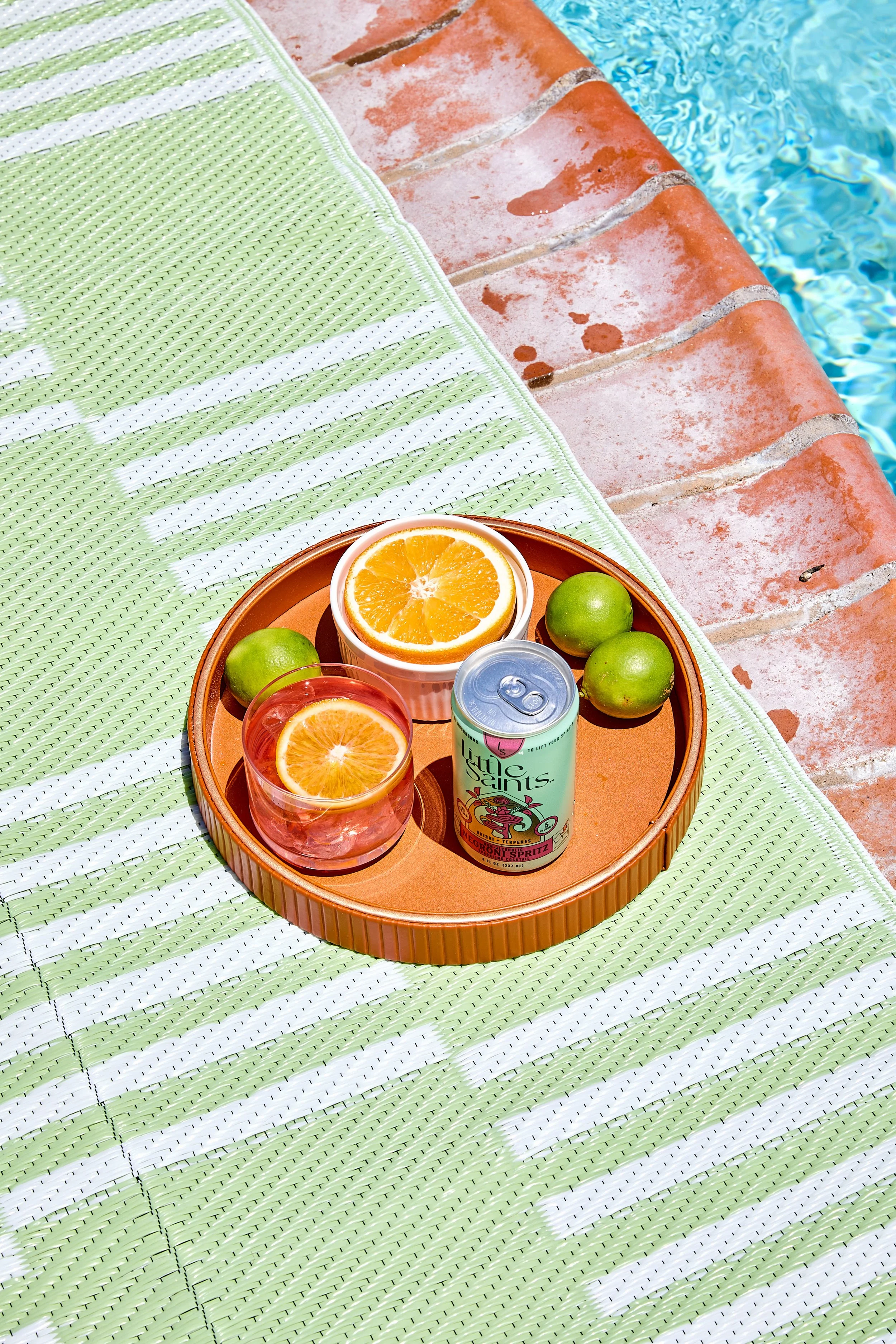 california-lifestyle-beverage-photographer-cpg-na-cocktail-still-life-pool-6.jpg