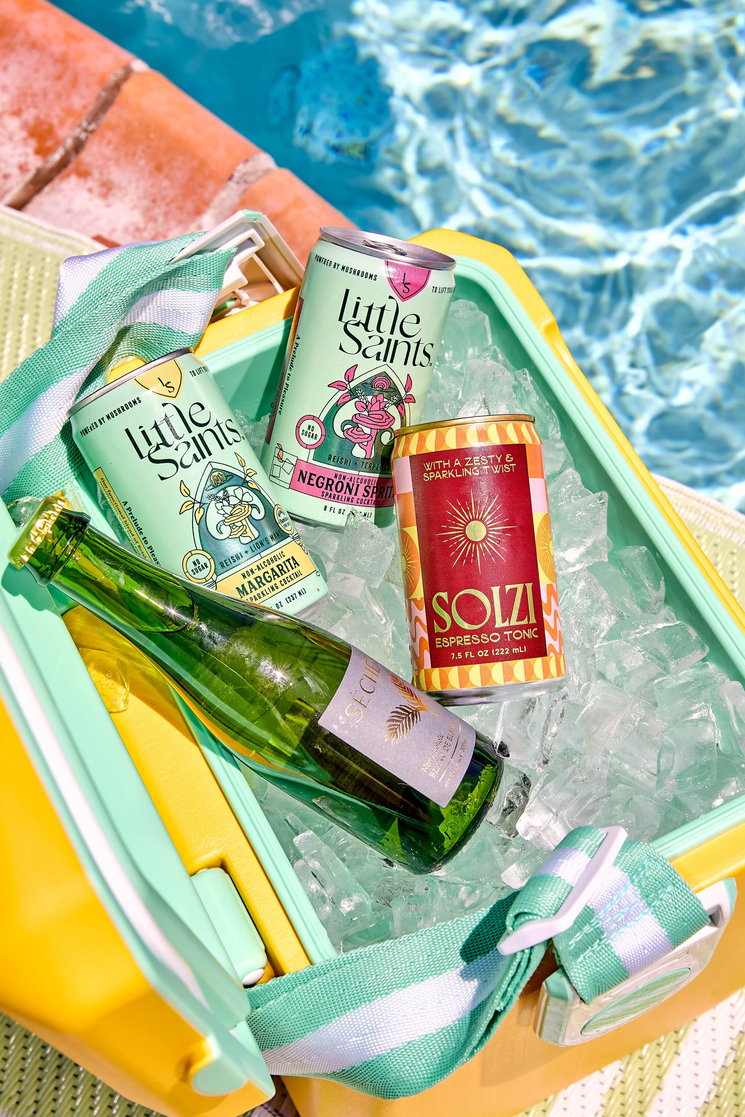 california-lifestyle-product-photographer-brand-na-cocktail-pool-ambient-6.jpg