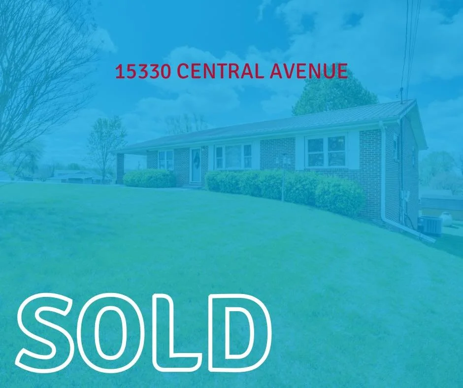 It may have taken a minute with lots of twists and turns, but this one finally crossed the finish line! Yay! 

Congratulations to our wonderful sellers! It was our joy to serve you! And congrats to the new homeowners as they start their life in this 