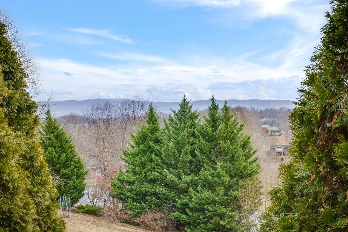 Sometimes the views from our listings really blow us away 😍😍😍

This one is from our listing over on Huckleberry which went under contract in a hurry! Thankfully we have more great listings coming soon! 🤗

📲 423-389-8007

Listing provided by HBX 
