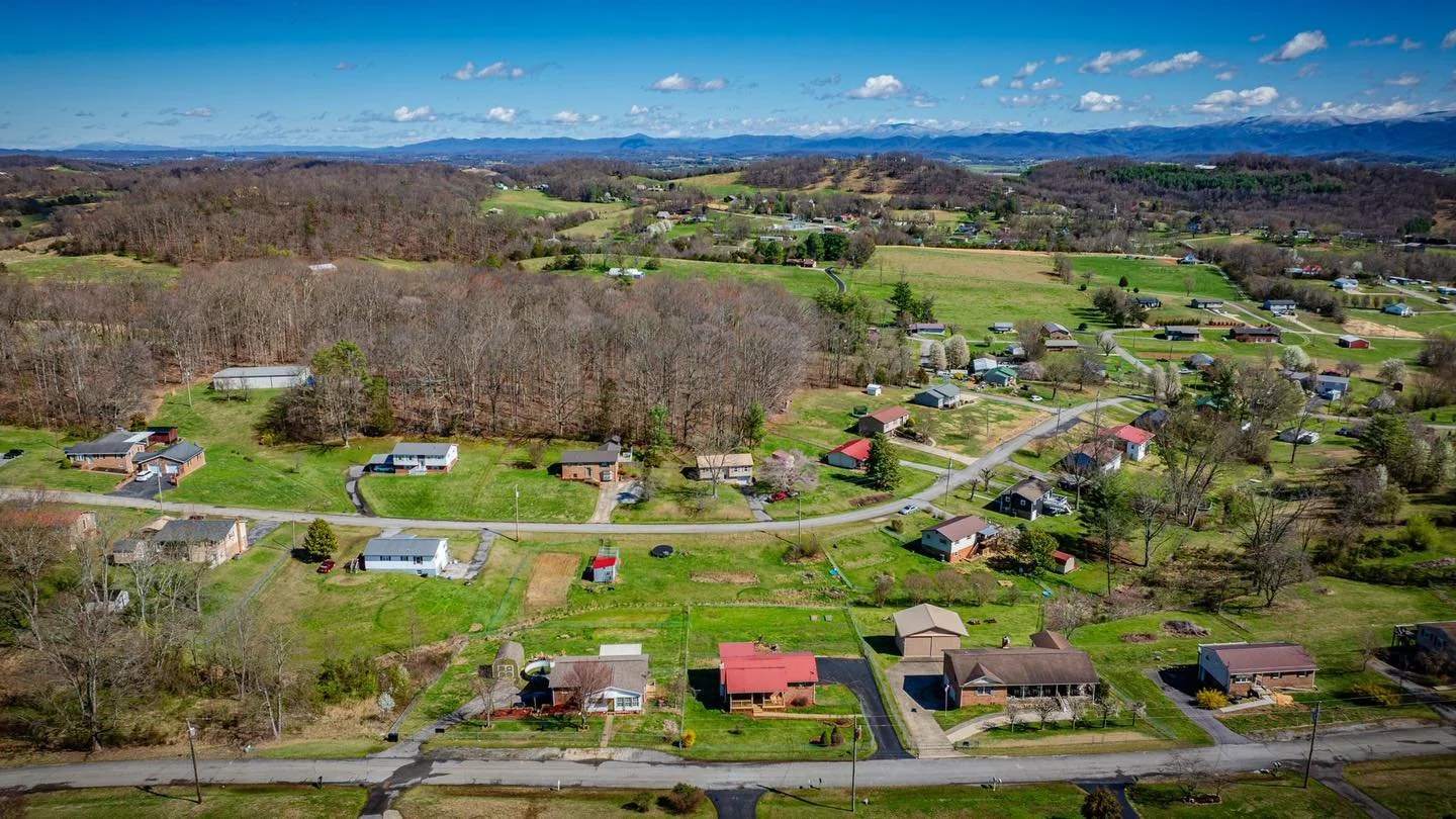 The grass is getting greener! 💚

Spring is almost here, folks! It may not feel like it as we kick off this week, but we&rsquo;ve just about made it! 🥳