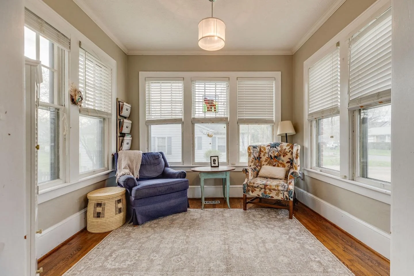 I&rsquo;d take my Saturday morning coffee here, how about you!? ☕️😍

This little nook can be found at our latest listing at 911 Georgia Avenue Bristol, TN! 

📲 423-389-8007

Listing provided by HBX Realty