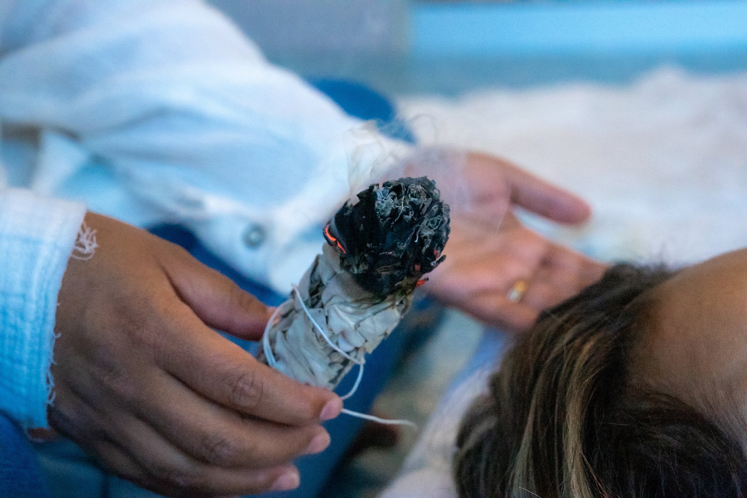 sage burning meditation