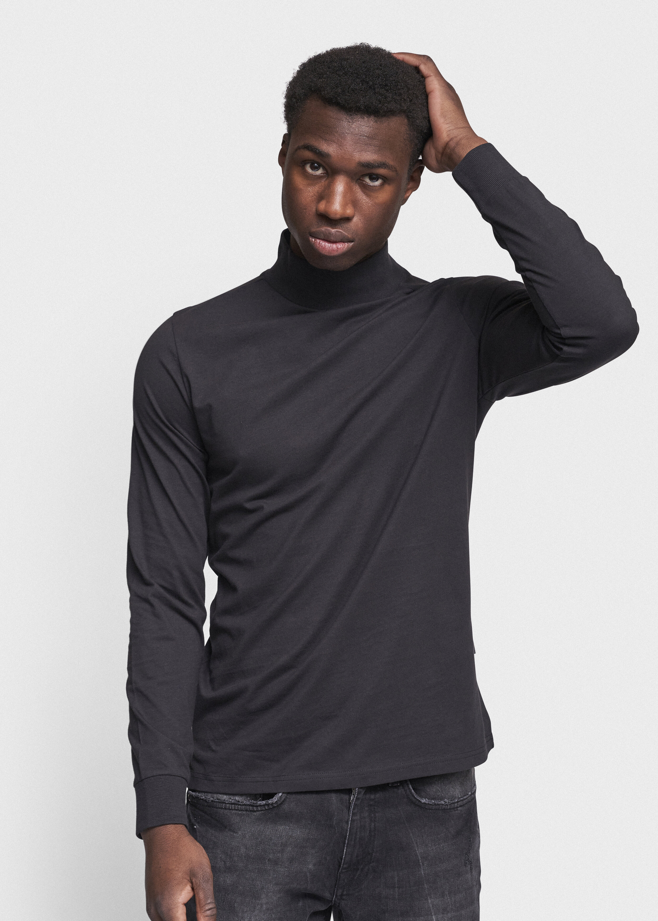 201086 RRPhil High Neck - Black