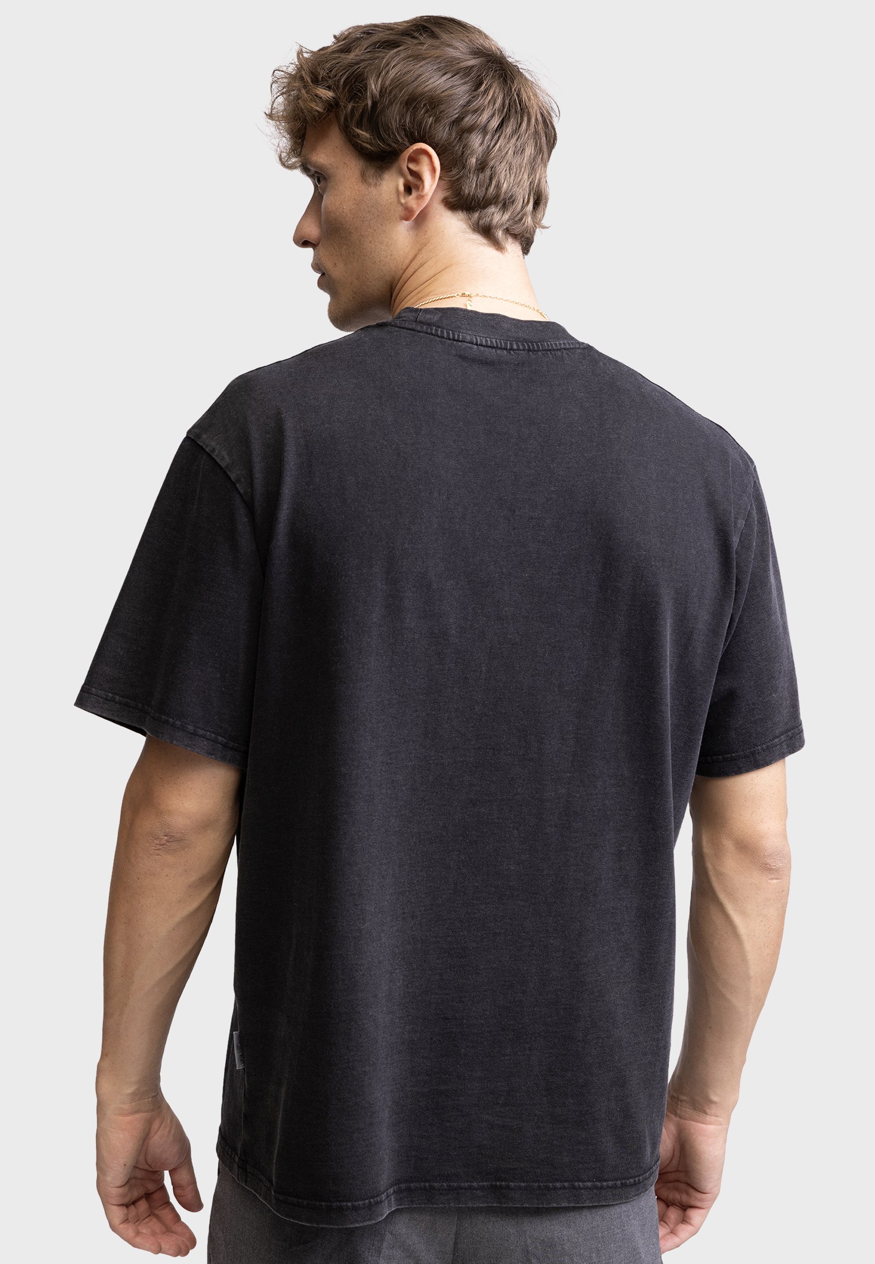 211084_Black_4.jpg