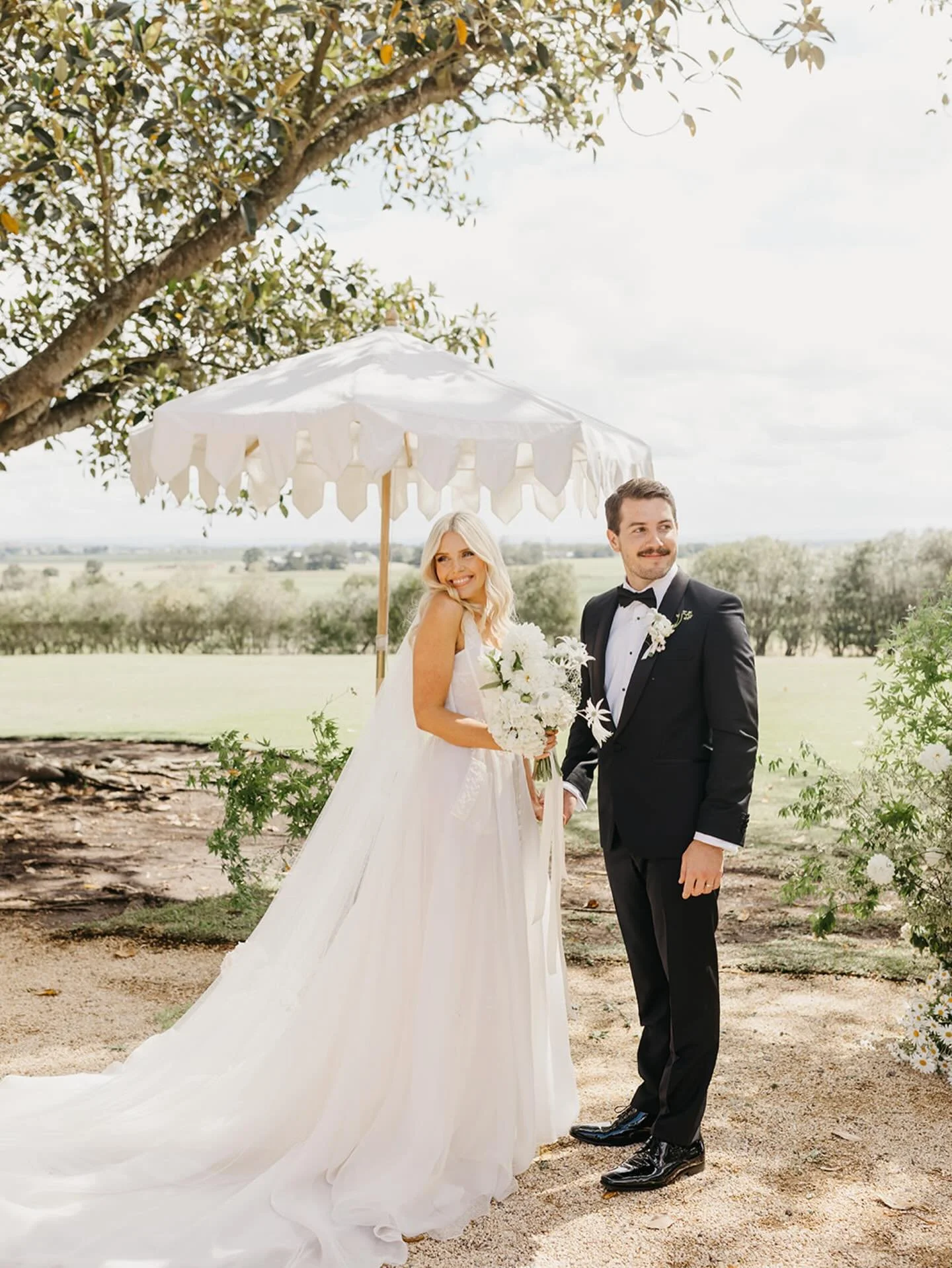 Precious moments from Imogen &amp; Mike&rsquo;s wedding.⁠ 🤍
⁠
Makeup by @vicanderson⁠ with #TheFutureMrs
Hair by @jaydeturnerledwidge⁠ #TheFutureMrs
Photography by @cassandraladru