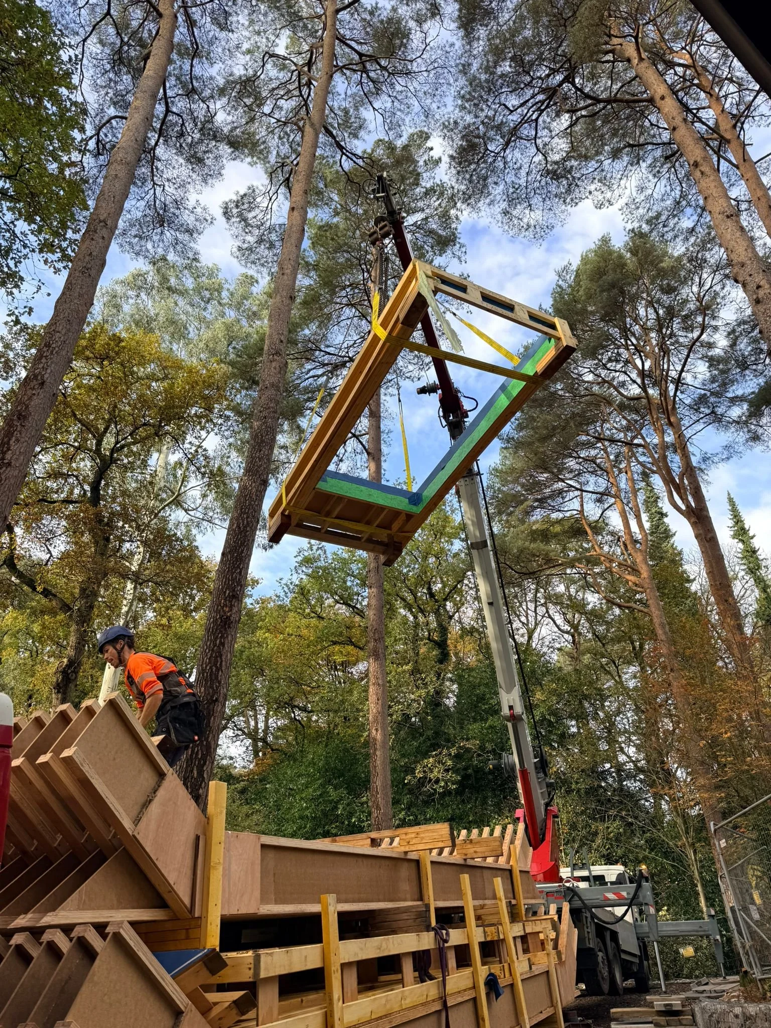 panel_lifting.jpg