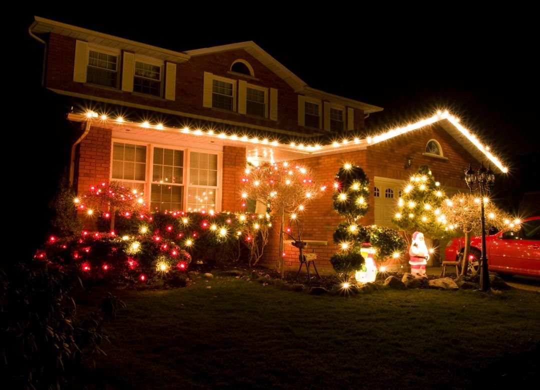 Time to Install your Christmas Lights | Fiddler's Green Landscaping ...