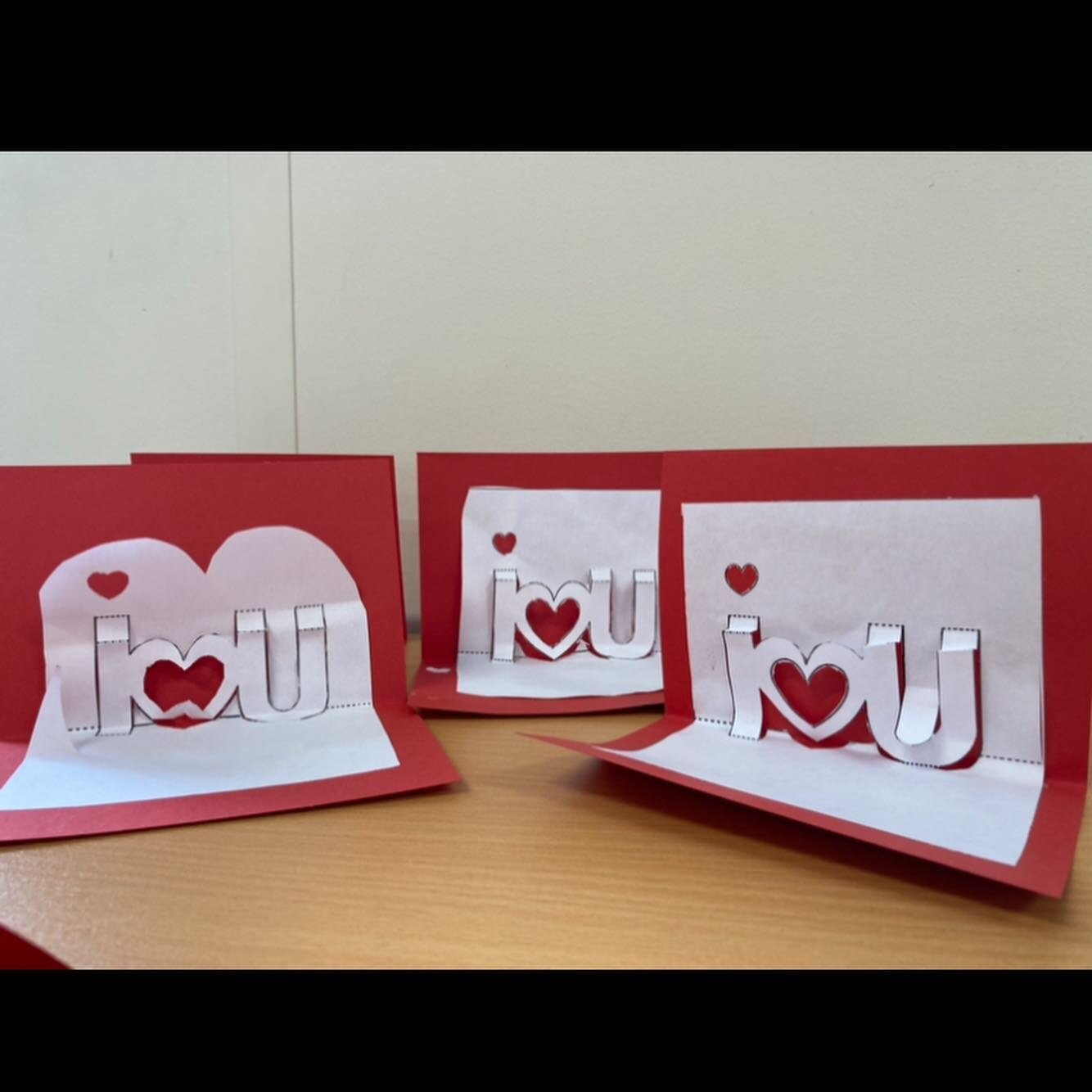 L&aacute; Fh&eacute;ile Vailint&iacute;n

Our second year art class are spreading some positivity and love today with some pop up card craft.

#goatstownetss #educatetogether #etss #gr&aacute;