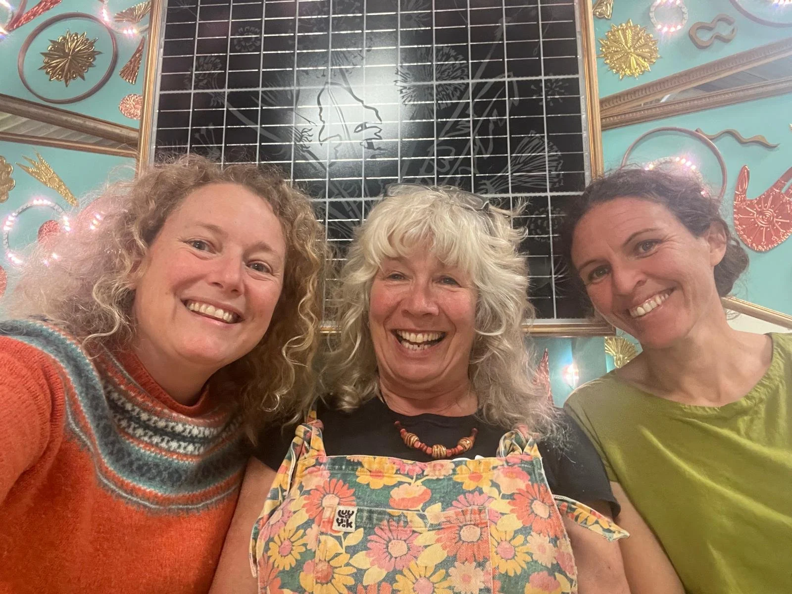 Do we have any social media friends &amp; followers who might be able to help us in November with our exhibition at Market Hall in Plymouth?

We need help from Sunday 16th all the way through to Monday 24th November, mostly 10am-5pm.

You could...
*M