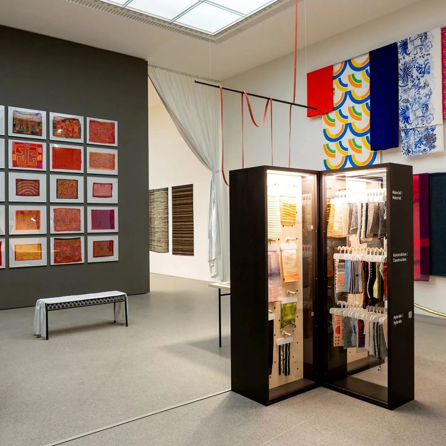 We are happy to be part of the amazing exhibition 
Textile Welten @dieneuesammlung
in Munich.

We are exhibiting the concept of our material library and give an impression of the diversity of projects that we realized in the past years.

Credits 📷 
