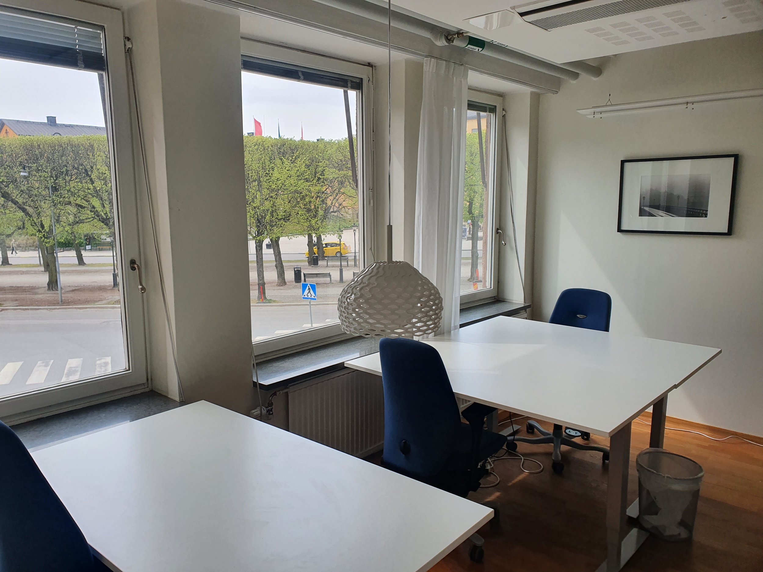  EMBASSY HOUSE COWORKING NARVAVÄGEN ÖSTERMALM STOCKHOLM DESK LARGE ROOM OFFICE 