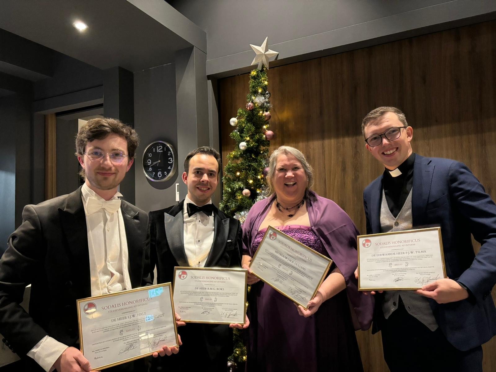 Geslaagd kerstgala — sv-adinterim