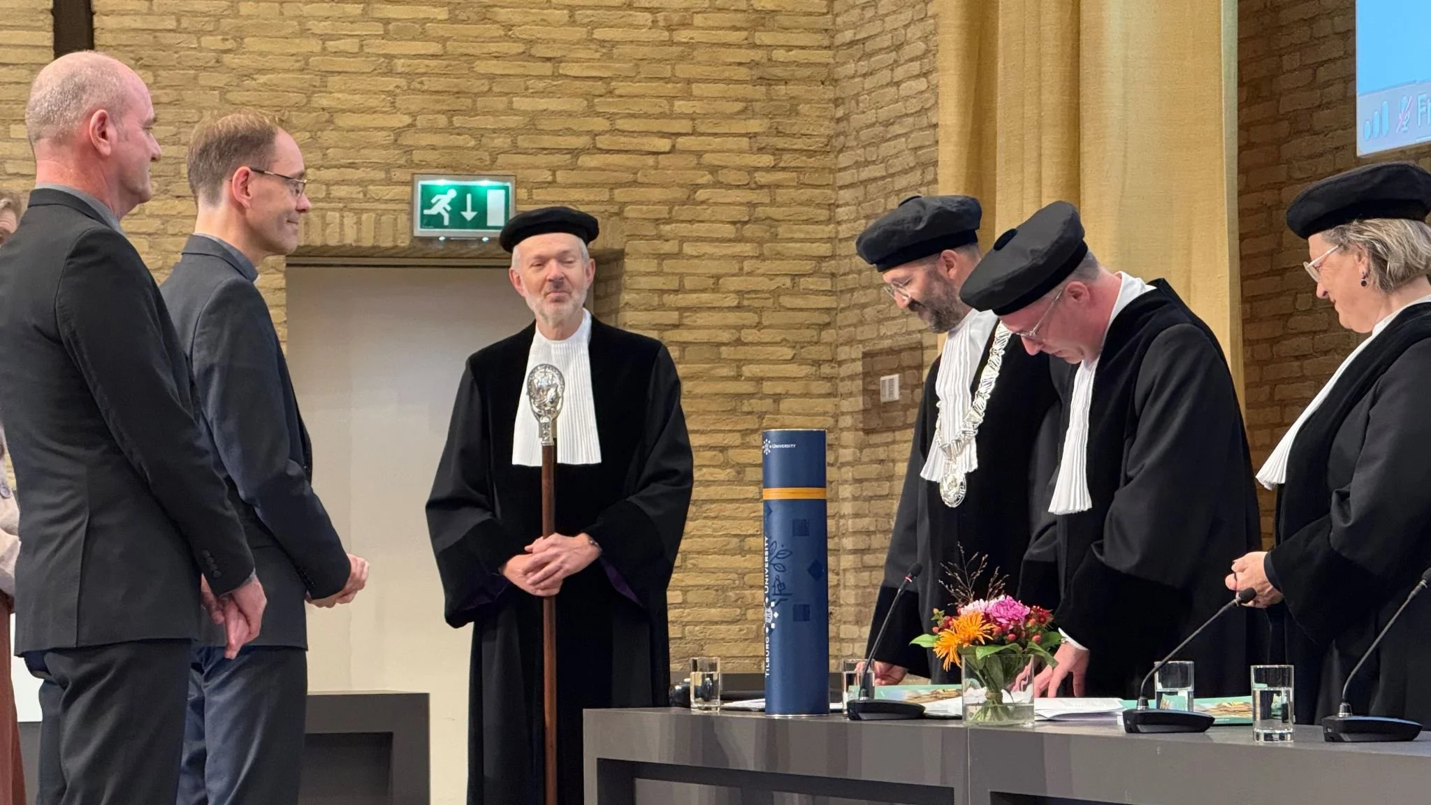 Op vrijdag 24 oktober 2025 promoveerde dr. W.J.A. (Ward) Biemans SJ in de gewijde theologie. Hem werd de doctorstitel, alsook de graad van Sacrae Theologiae Doctor (STD), toegekend. Dr. W.J.A. Biemans, die als studentpastor verbonden is aan de Tilbur