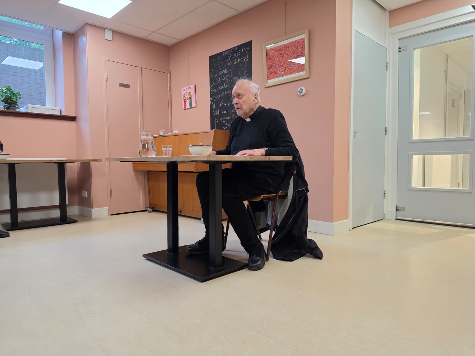 Zeer geslaagde lezing van emeritus-pastoor Cor Mennen