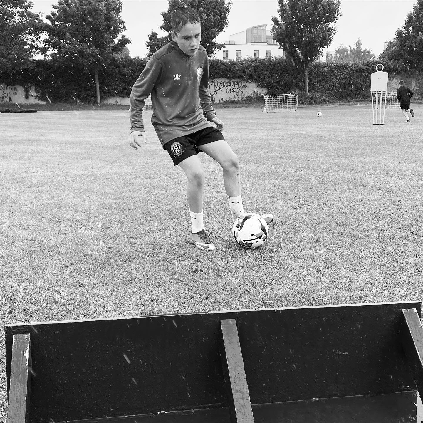 This reminds me so much of my childhood only difference is @matthewbritton_7 is using one of our rebounders back in my day we used a wall. 

Point is if you want to improve on a specific area of your game you gotta put the work in! 💪